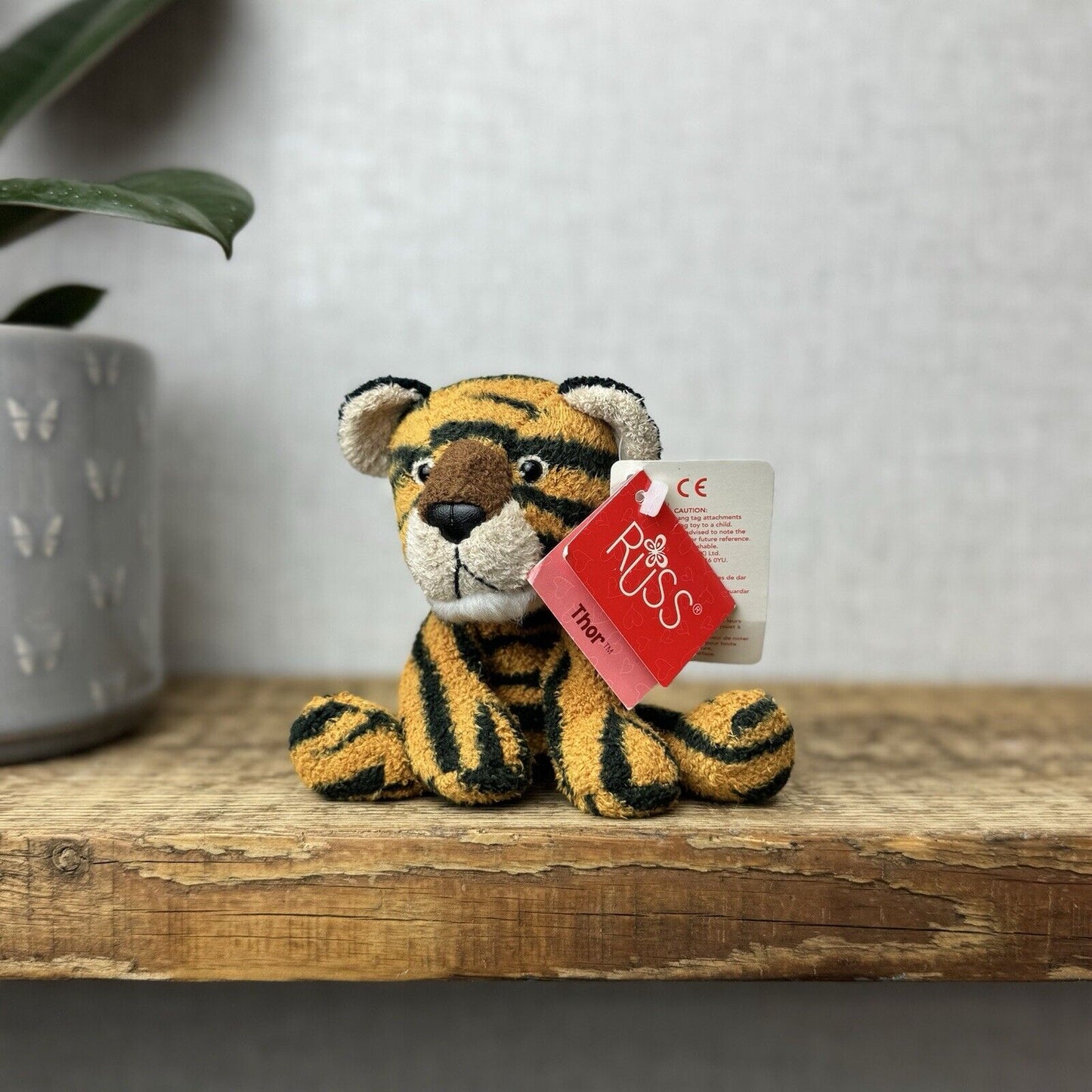 Russ Berrie Luv Pets - Tiger Thor - Small Tiny Beanie Cat Pocket Pal - Tagged 4”