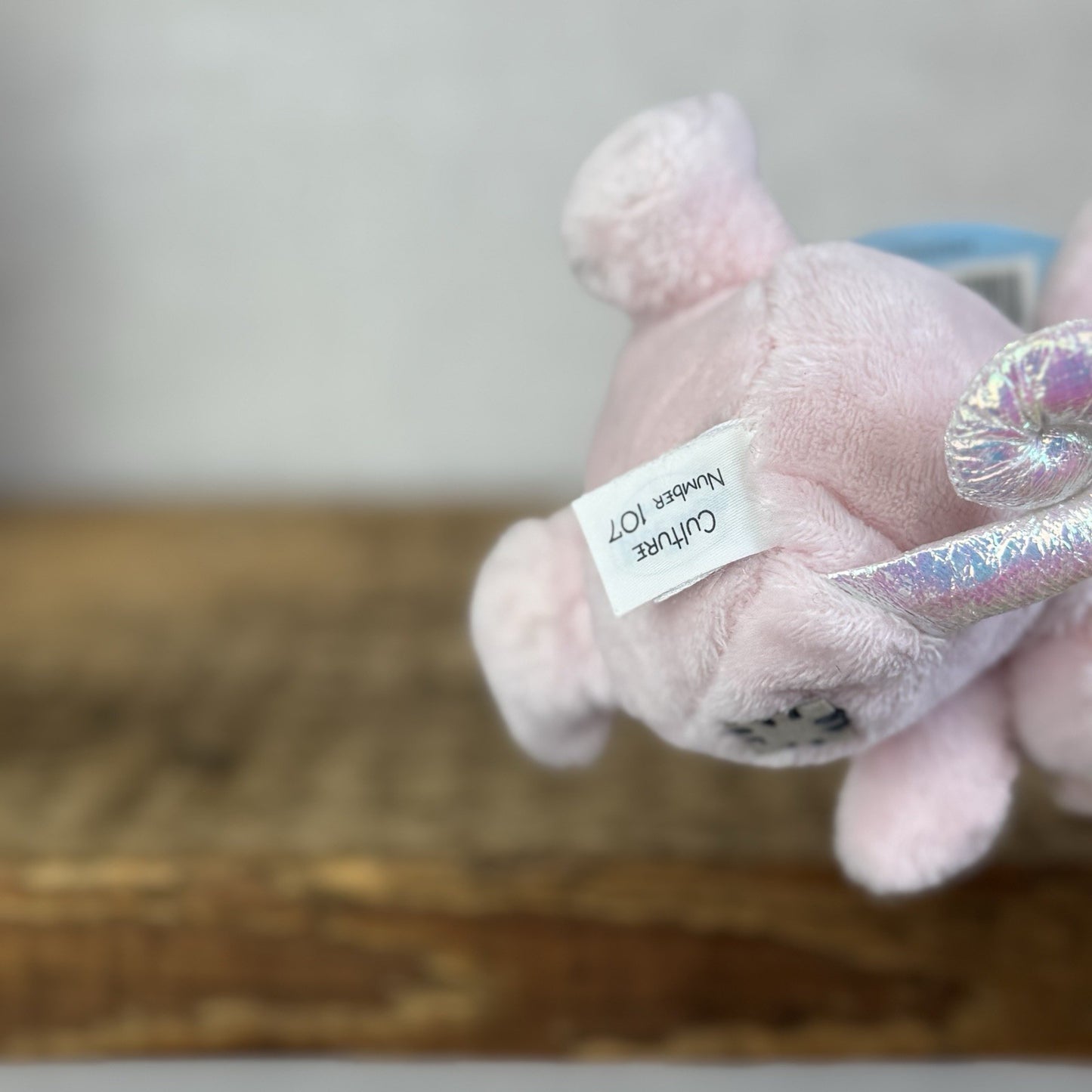 Blue Nose Friends Culture The Chameleon #107 - Mini Pink Iridescent Plush Beanie