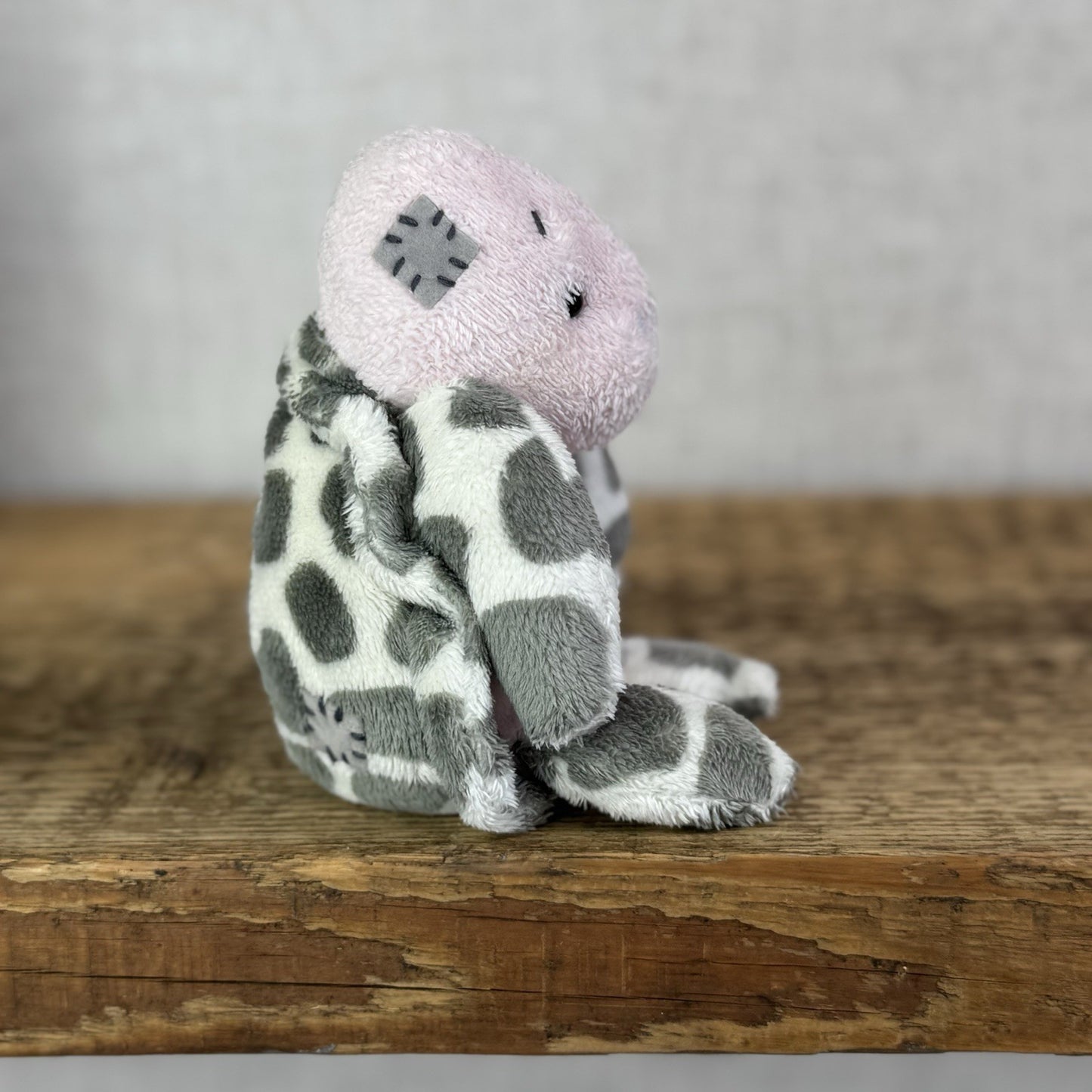 Blue Nose Friends Ocean The Turtle #99 - Pink/Grey Miniature Turtle Beanbag Toy