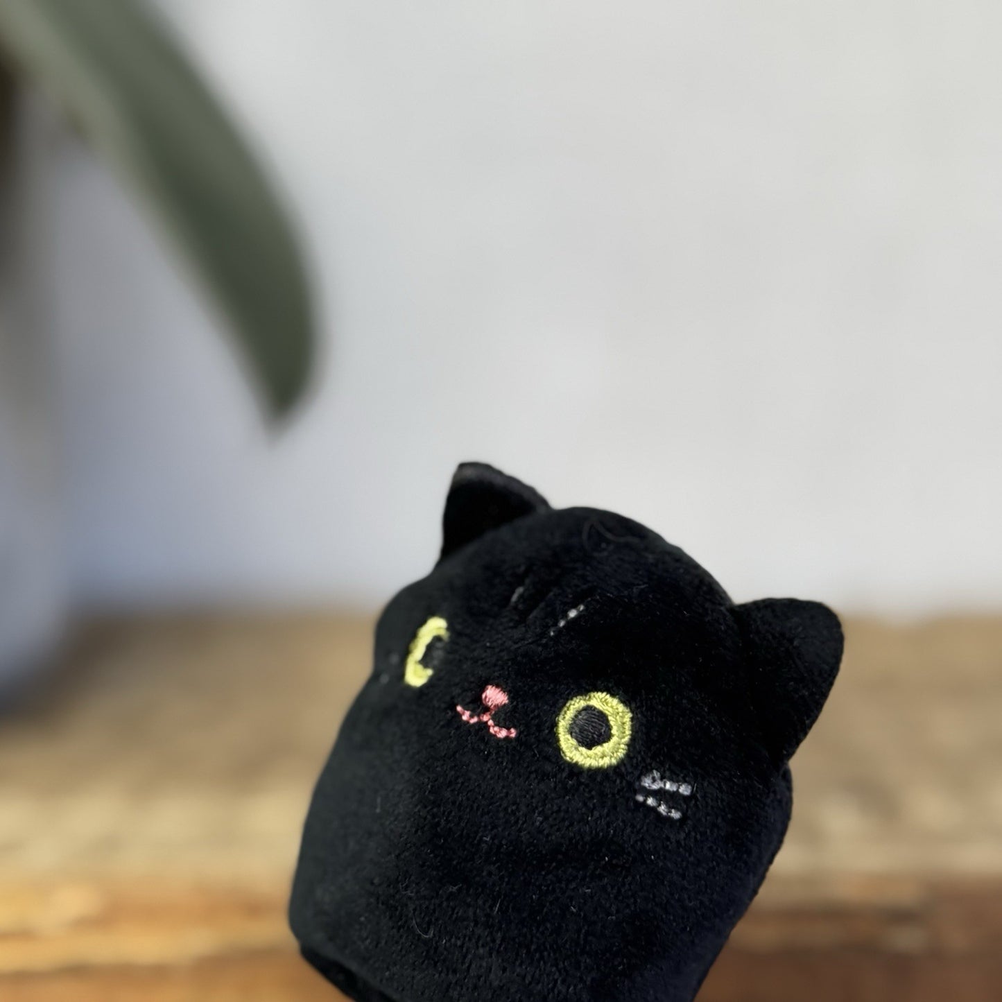 Squishmallow Squishville Black Cat - Halloween Exclusive Black Cat Tiny 2"