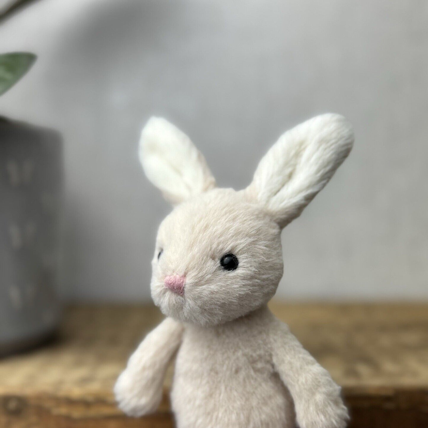 Jellycat Oatmeal Fluffy Bunny - Mini Bunny - Tiny Fluffy Bunny 5” Pocket Pal (1)