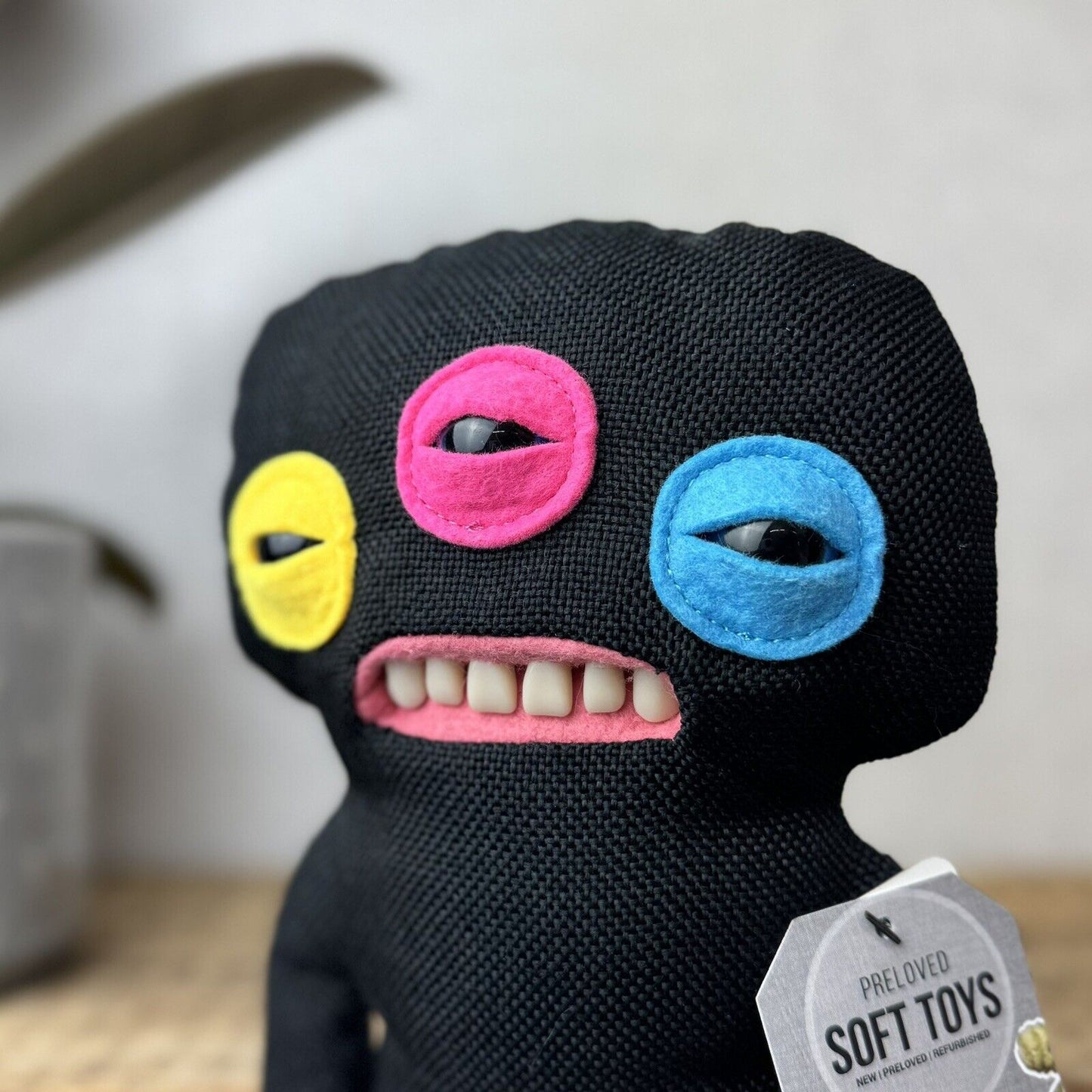 Fuggler Laboratory Misfits - Annoyed Alien - Black Alien Multicoloured Eyes (2)