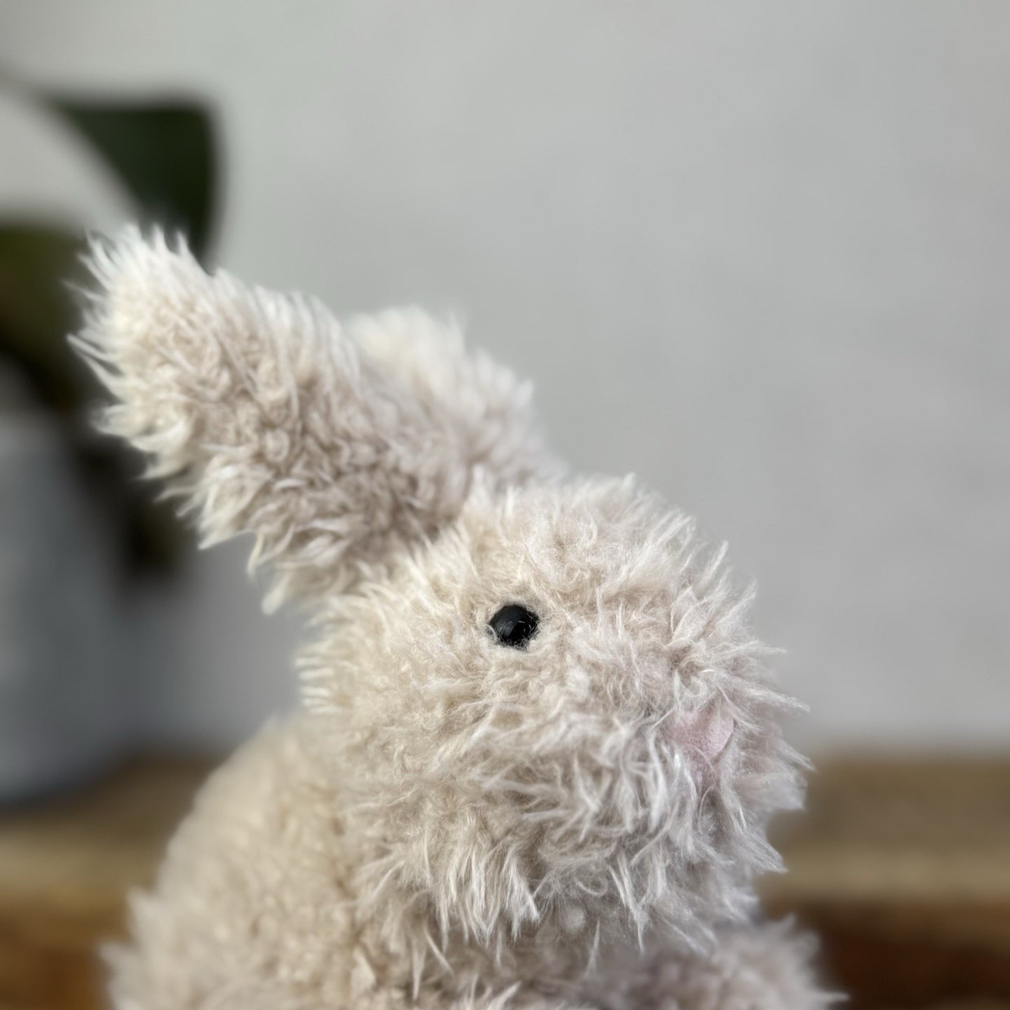 Jellycat Beige Hoppity Bunny Curly Fur Fluffy Angora Bunny Rabbit Small 6”