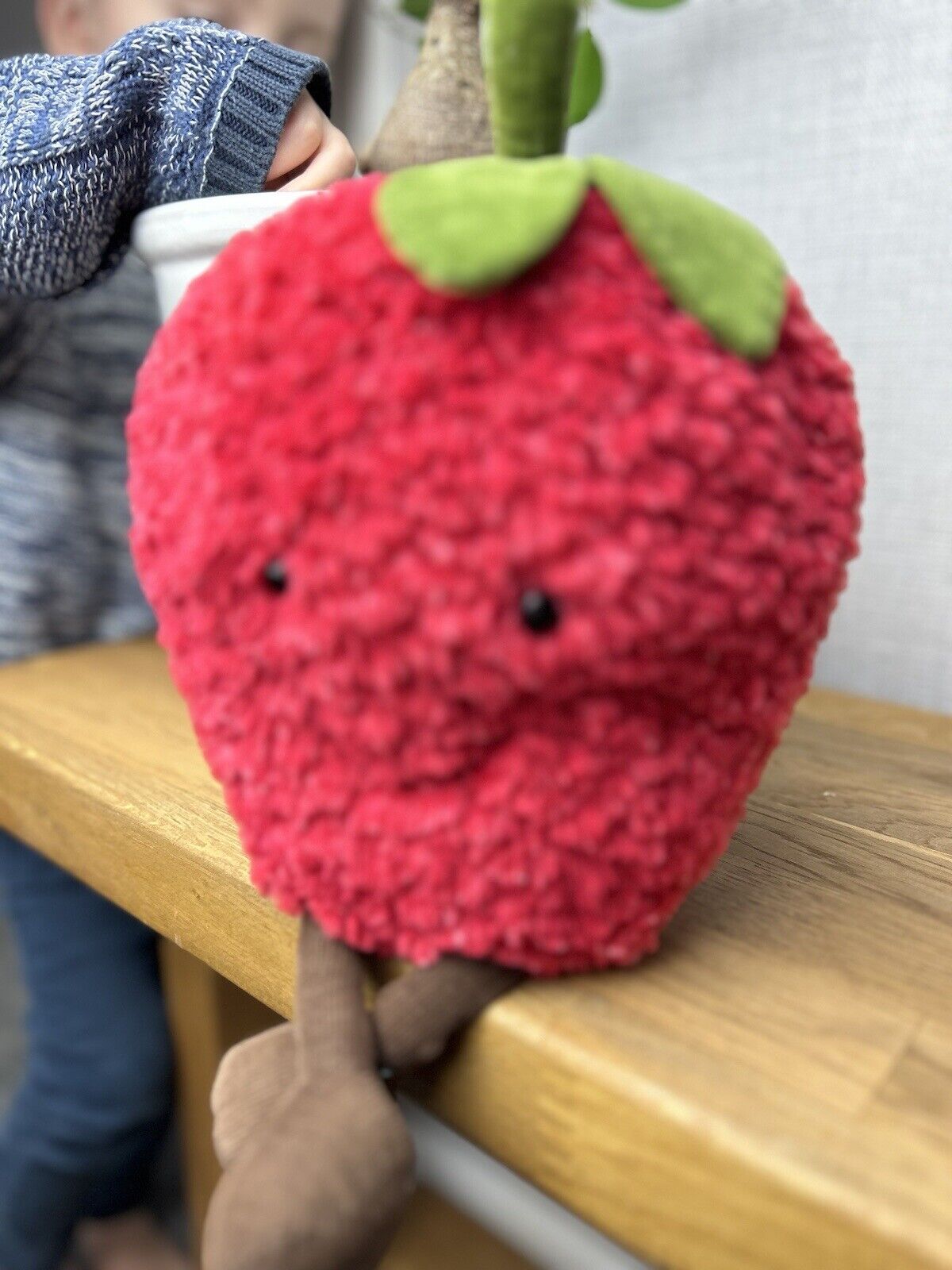Jellycat Amuseables Strawberry Large - OG Strawberry - Large (4 Leaves)