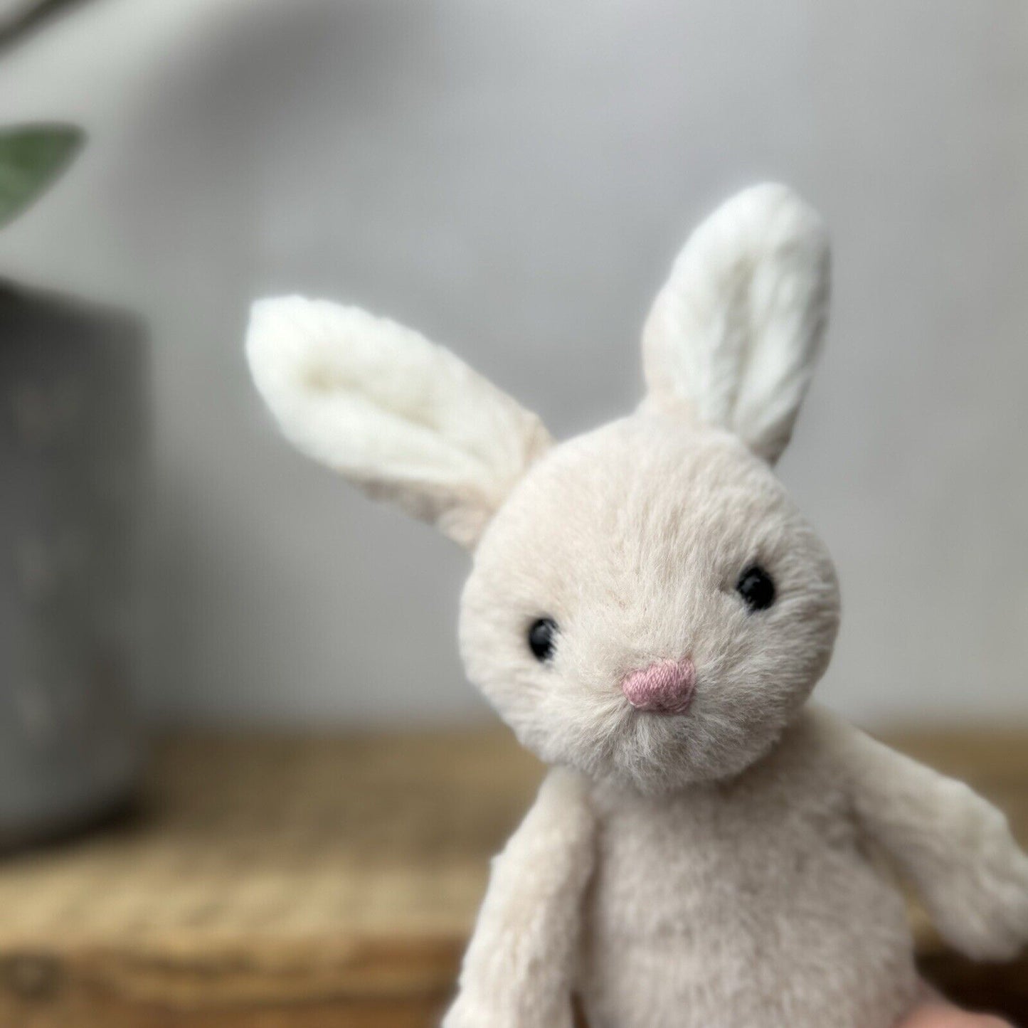 Jellycat Oatmeal Fluffy Bunny - Mini Bunny - Tiny Fluffy Bunny 5” Pocket Pal (1)