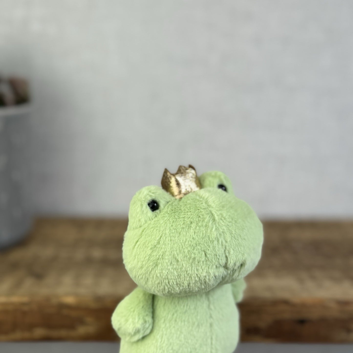 Jellycat Crowning Croaker Green Frog - Small Mini Beanie Frog In Crown Plush