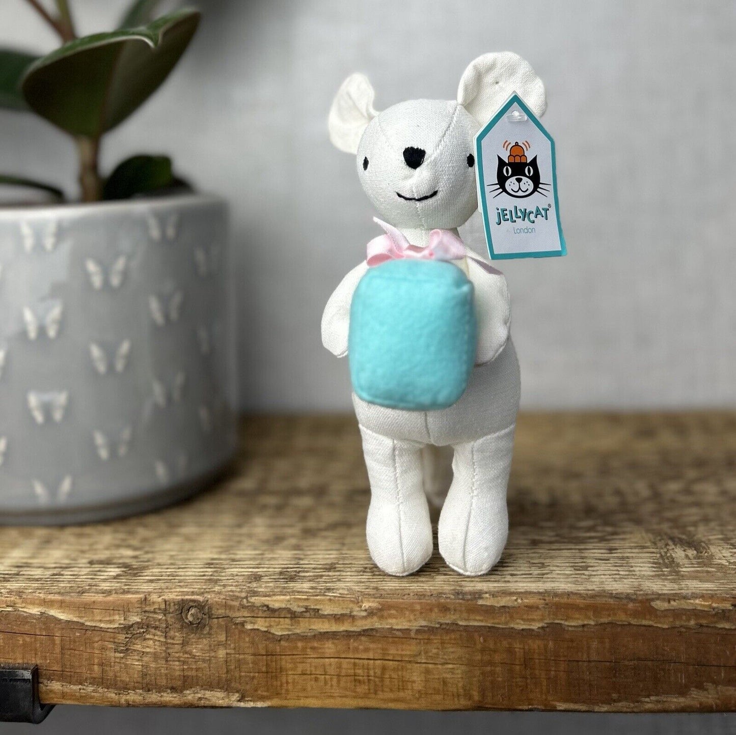 Jellycat Mini Messenger Mouse - Mouse With A Present - Mouse Tiny White - NEW
