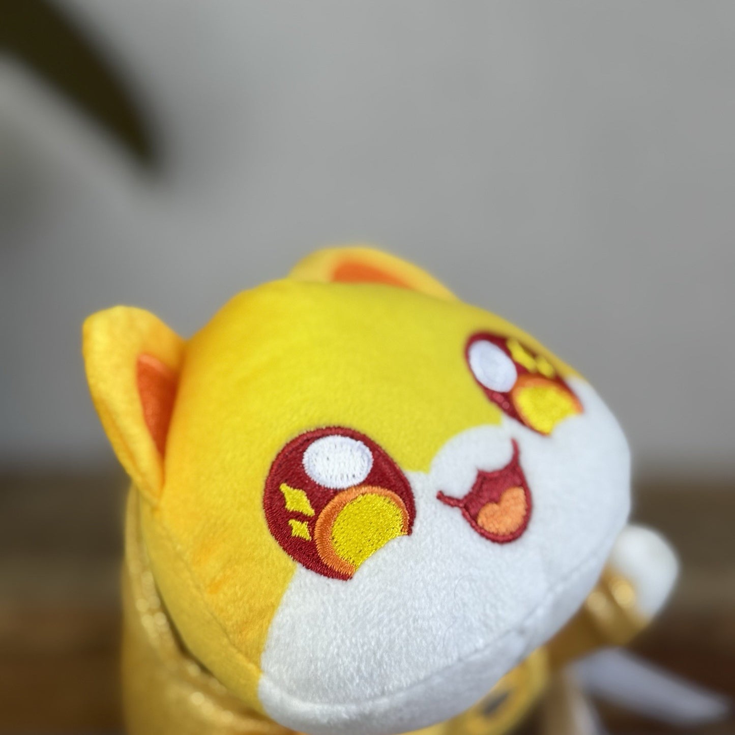 Aphmau MeeMeows - Noi Yellow Cat Glitter Edition Yellow Hooded Cute 6"