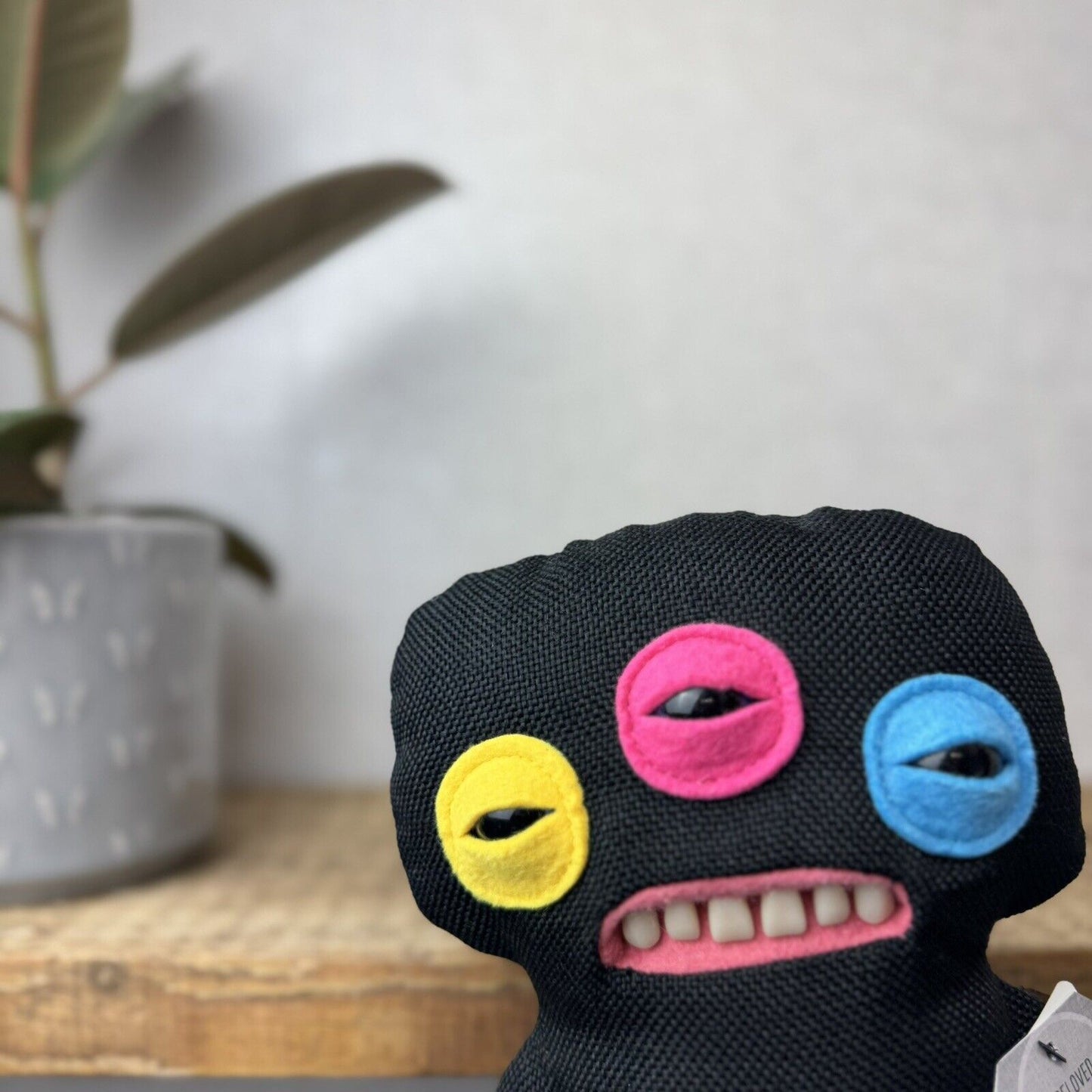Fuggler Laboratory Misfits - Annoyed Alien - Black Alien Multicoloured Eyes (2)