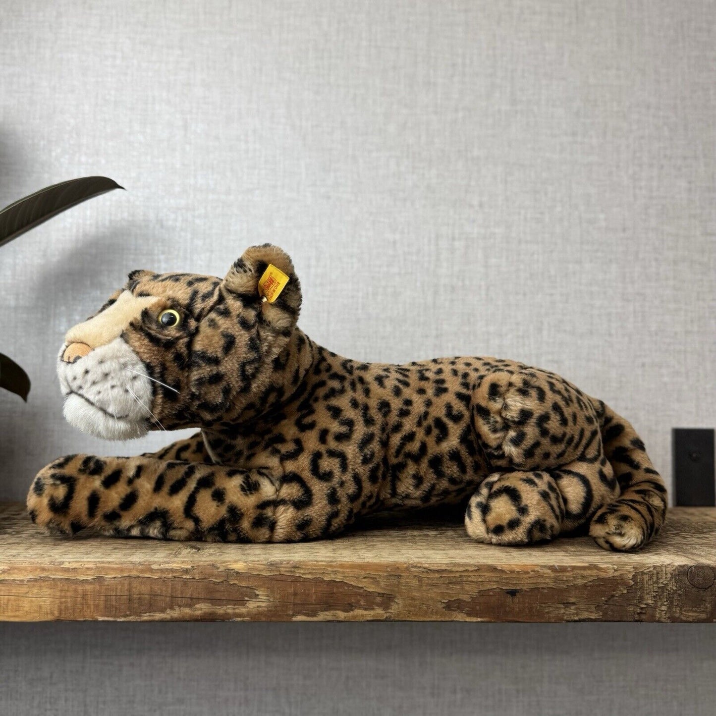 Steiff Laying Leopard With Ear Button - Large Leopard Collectible 17” - 064036