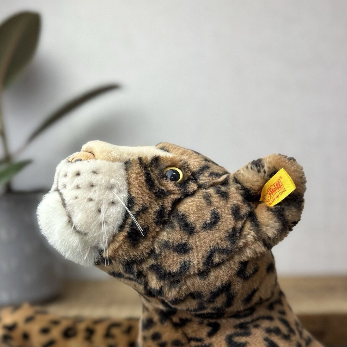 Steiff Laying Leopard With Ear Button - Large Leopard Collectible 17” - 064036