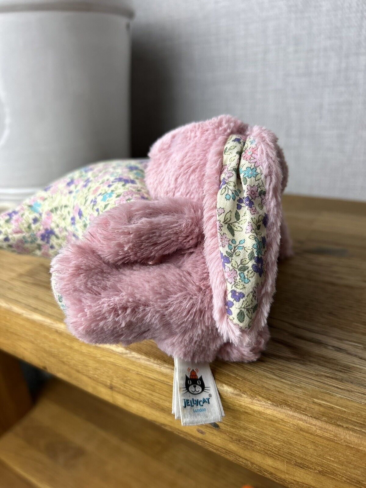 Jellycat Blossom Tulip Bunny Rabbit Pink Musical Star Pull Soft Plush Toy