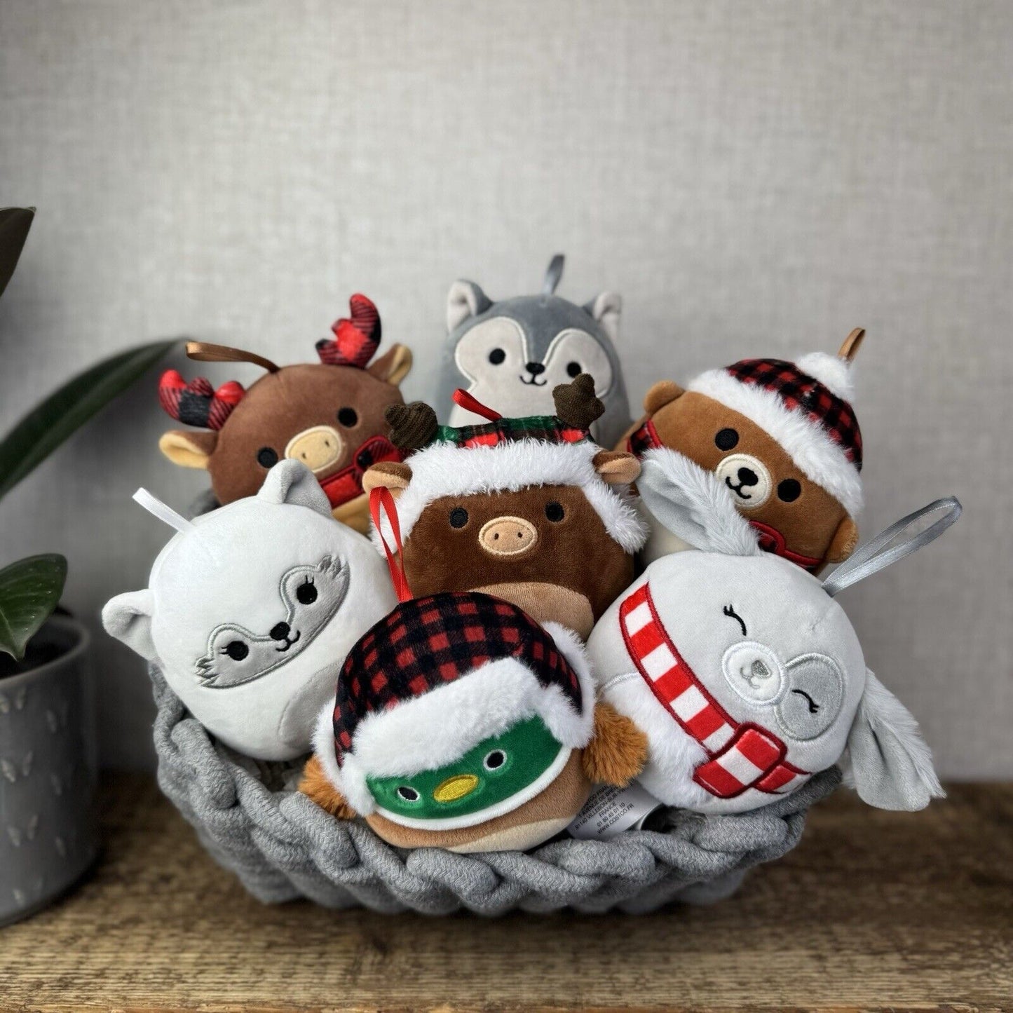Squishmallows Holiday Winter Squad - Squishmallow Christmas Decorations 5” x7