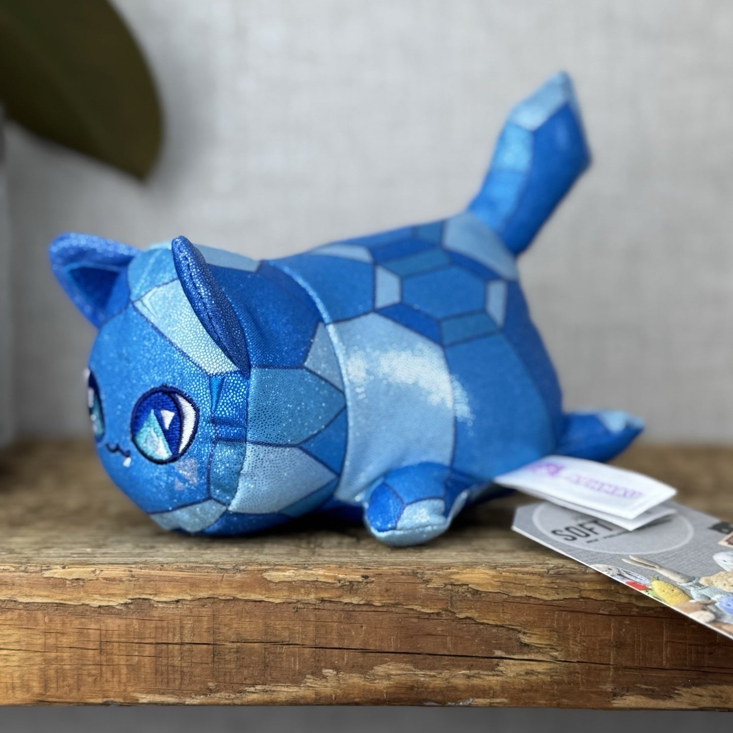Aphmau MeeMeows - Celestial Sapphire Cat Litter 4 - Blue Small Cat Collectible