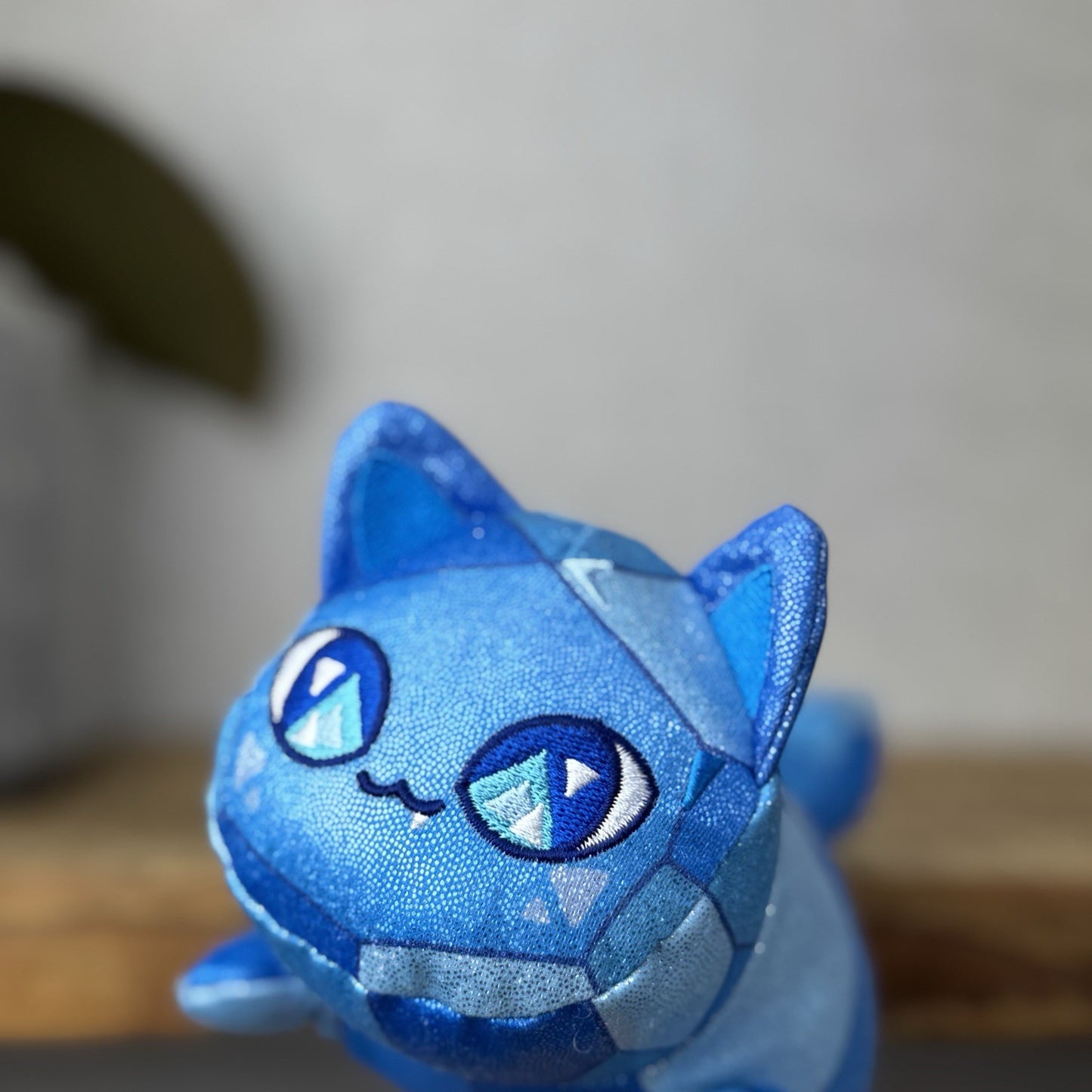 Aphmau MeeMeows - Celestial Sapphire Cat Litter 4 - Blue Small Cat Collectible