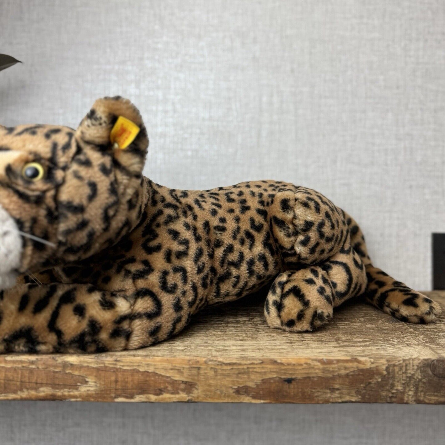 Steiff Laying Leopard With Ear Button - Large Leopard Collectible 17” - 064036