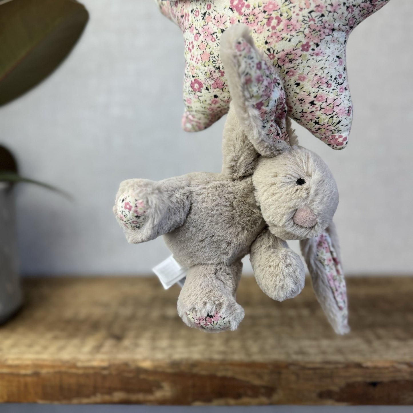 Jellycat Blossom Beau Beige Bunny Rabbit Musical Star Pull Soft Plush Toy NWOT