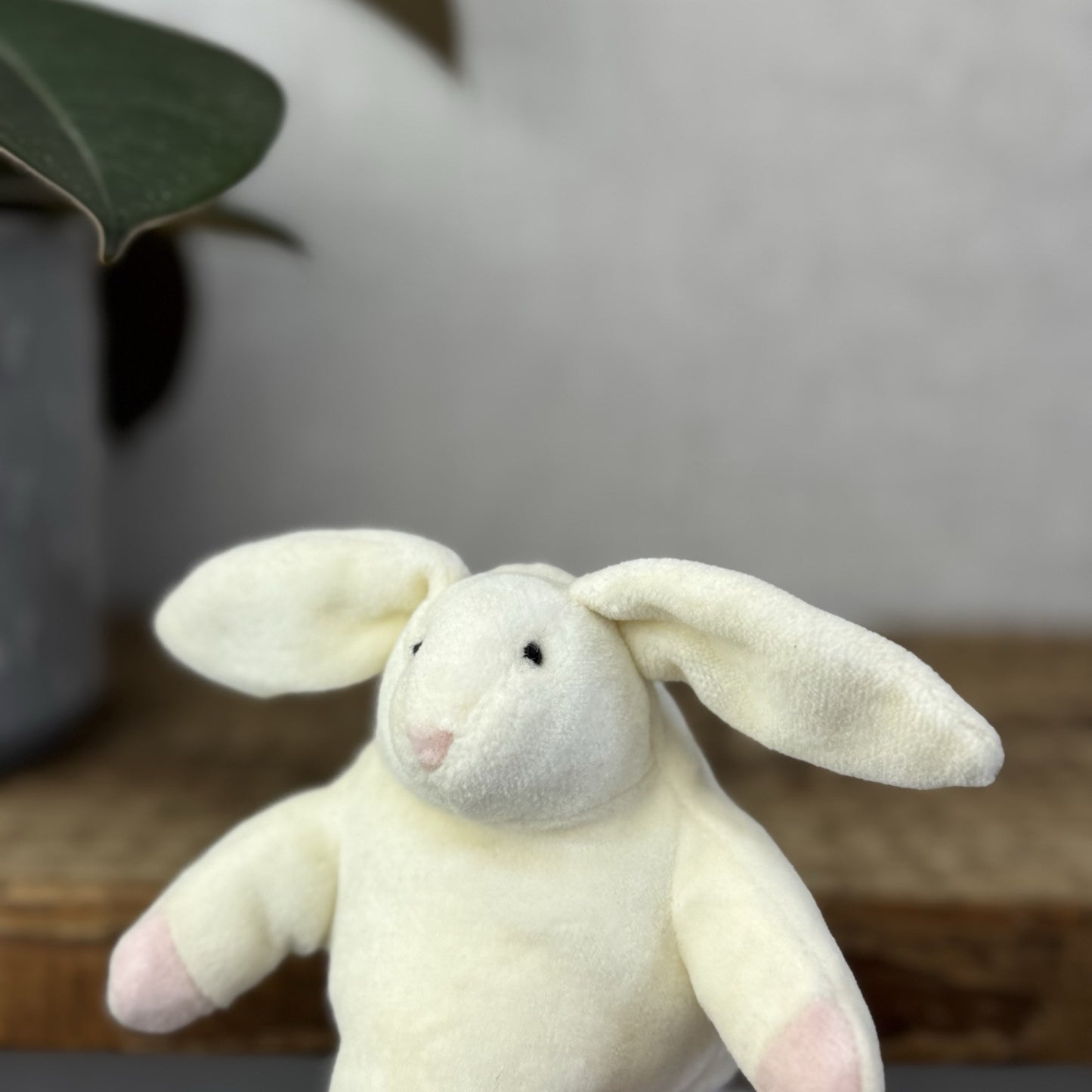 Manhattan Toy Company - Paulina Pudgie Bunny Rabbit - With tags (Old Jellycat)