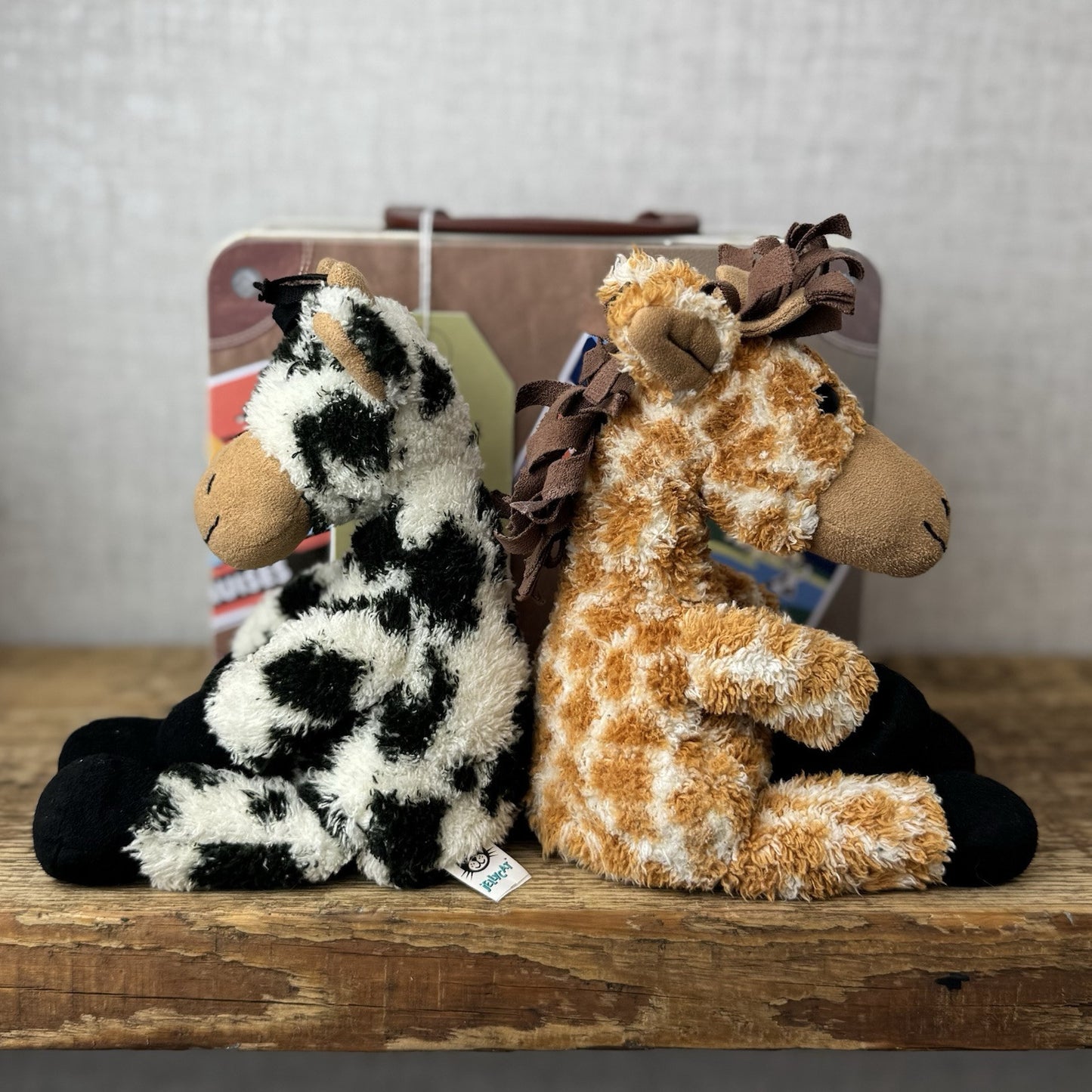 Jellycat Animal Baggage Giraffe & Cow - Jellycat In A Tin Retired 2008 With Tags