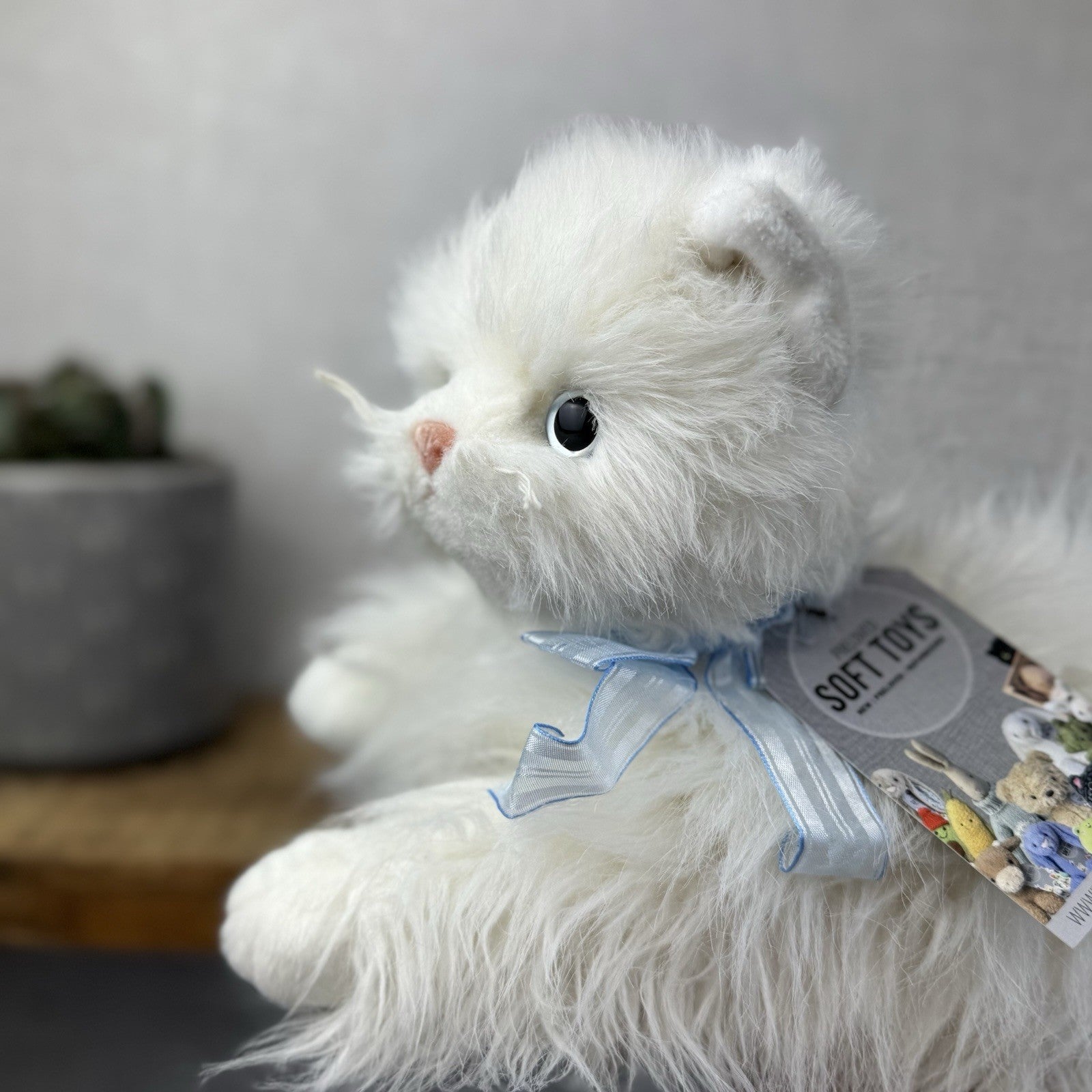 TY Sugar White Persian Cat - White Fluffy Persian Cat Blue Eyes & Bow 2002