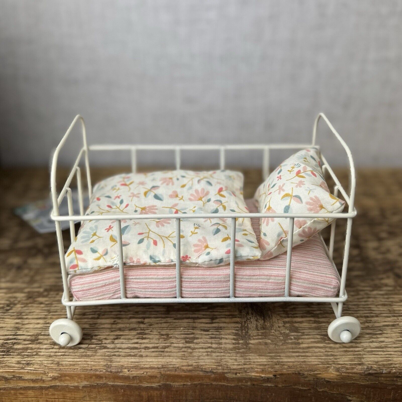 Maileg Micro Cot Bed Pink - Small Pink Cot Bed Floral Bedding & Baby Mouse