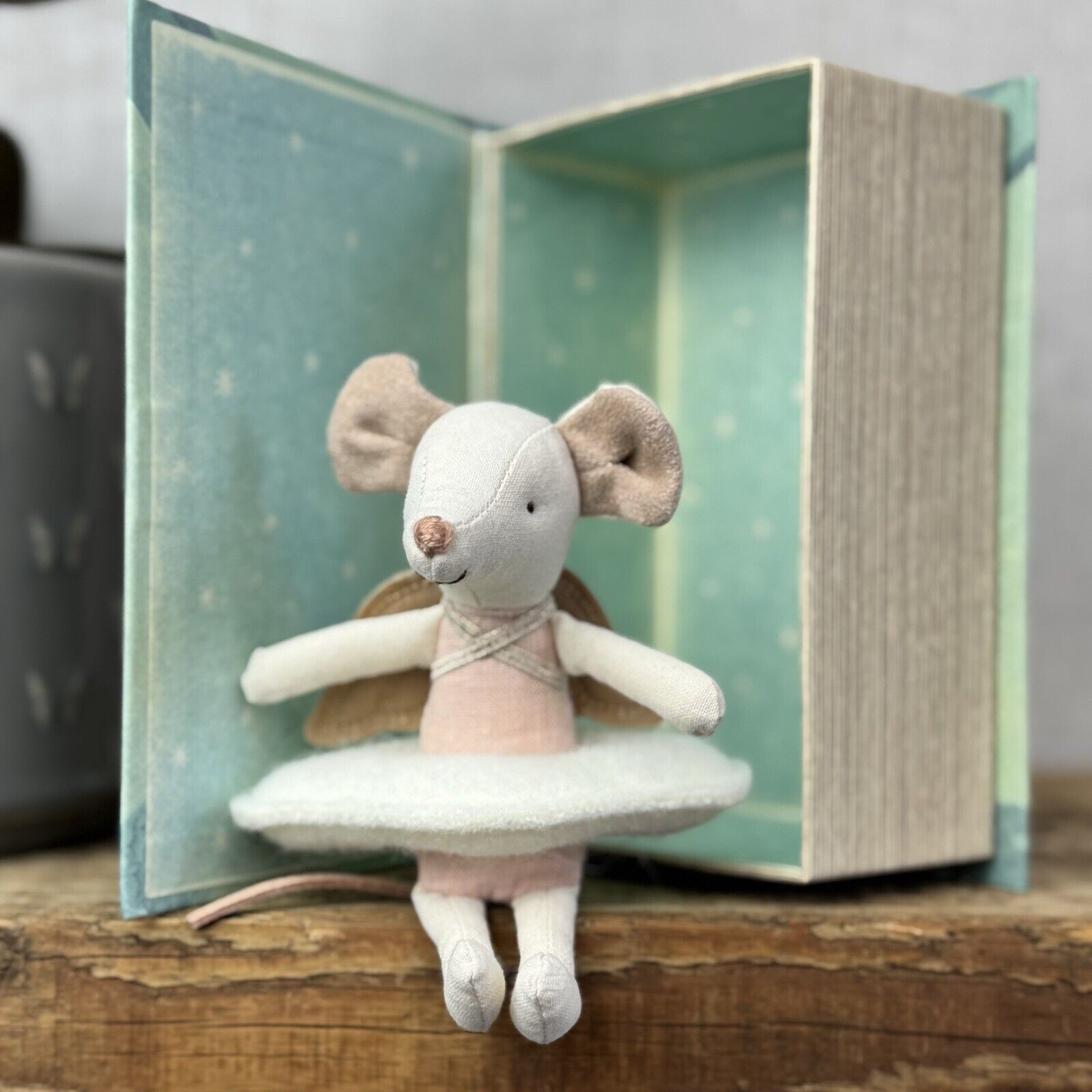 Maileg Angel Mouse, Big Sister In Book - New Without Tags Retired 2020