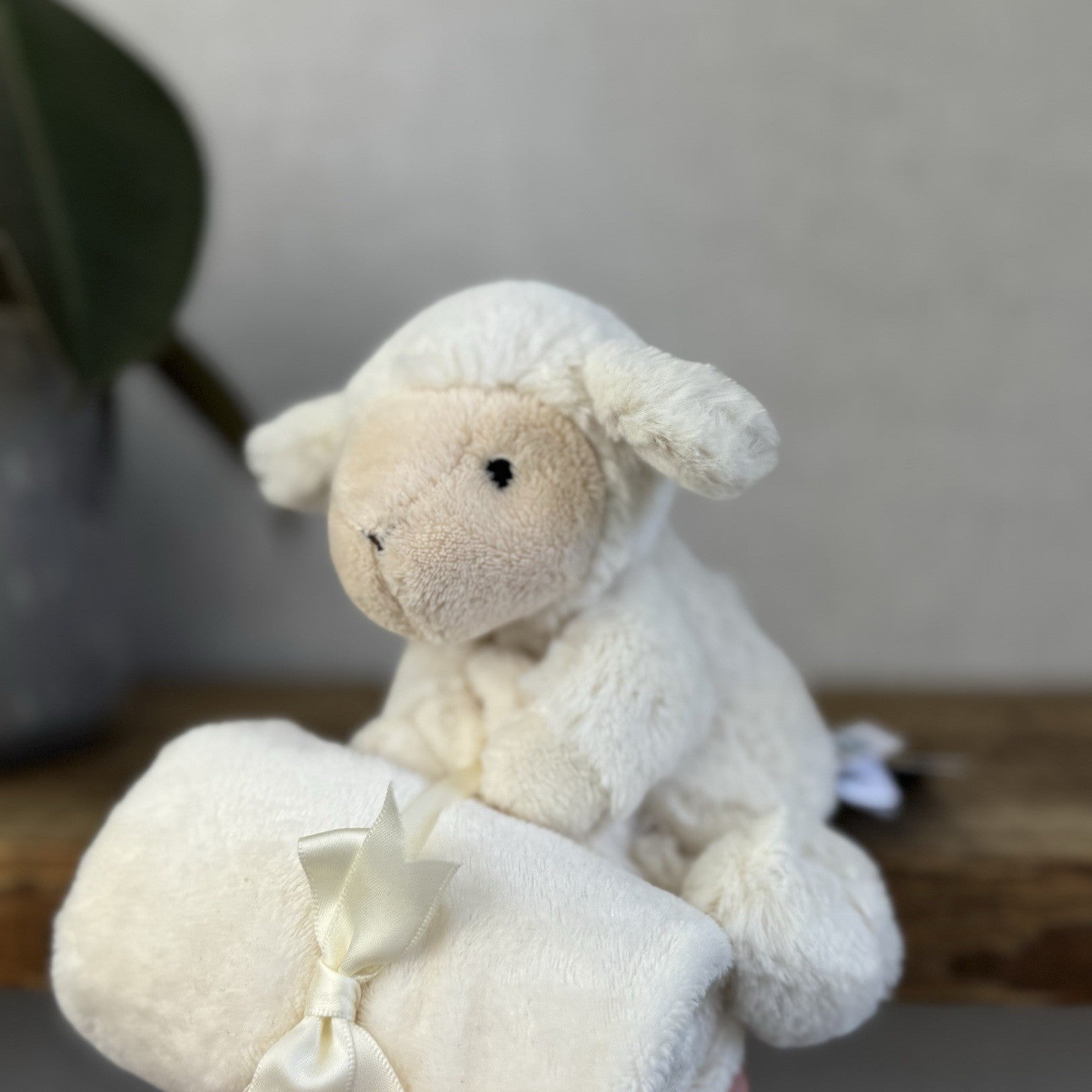 Jellycat Bashful Lamb Soother - Sheep Lamb Cream Comfort Blanket Baby Gift NWOT