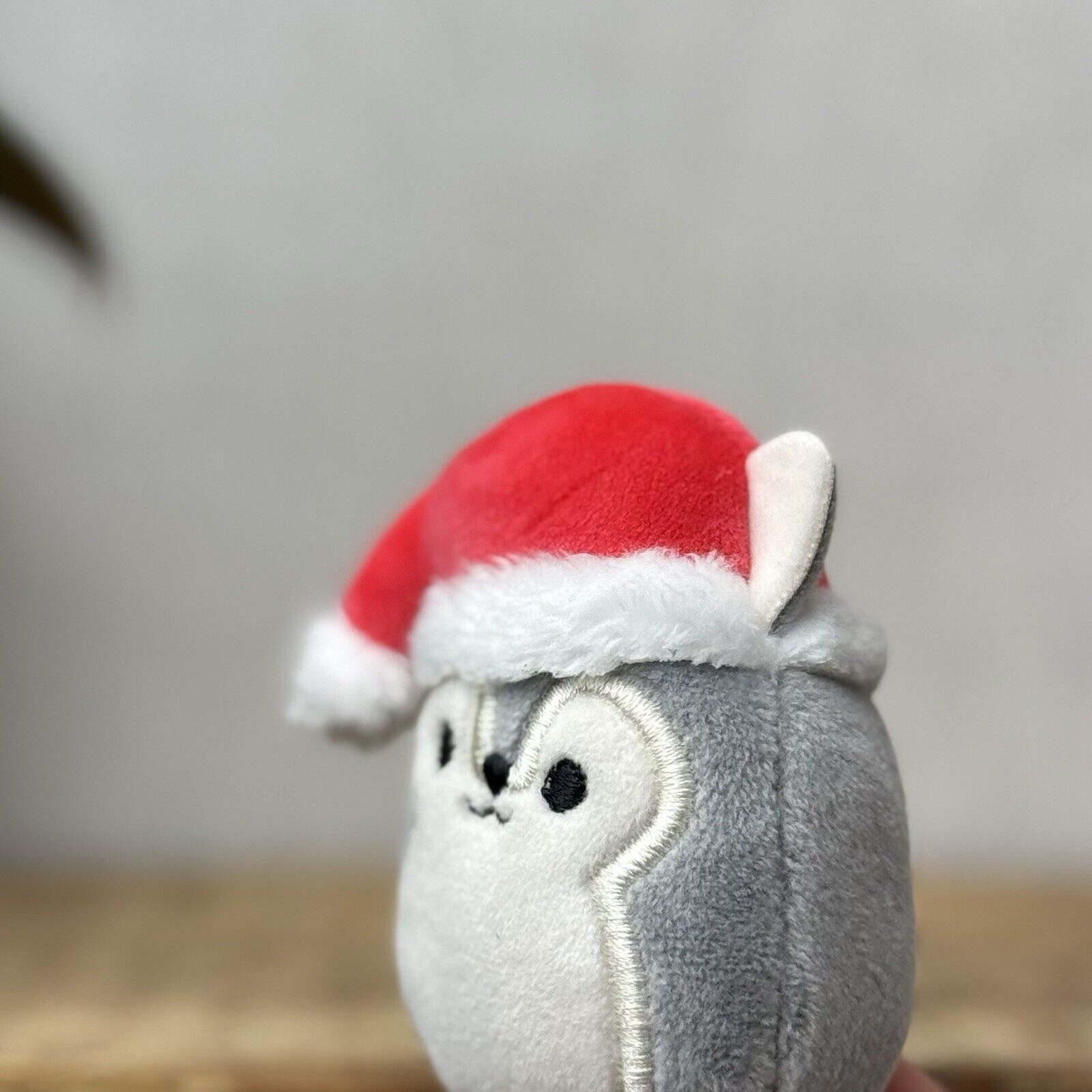 Squishmallow Squishville - Tilman Wolf - Christmas Hat - Advent 2023 Plush 2"