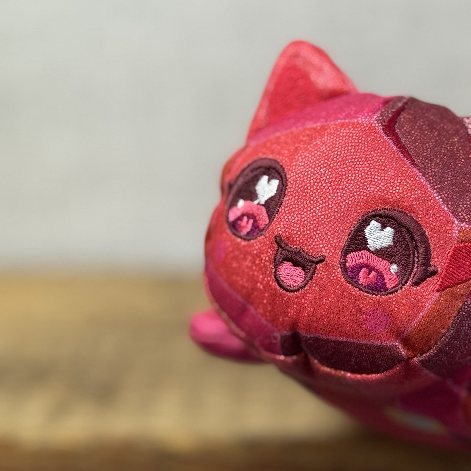 Aphmau MeeMeows - Ruby Cat Red Diamond Cat Collectible Soft Toy Mini 5"