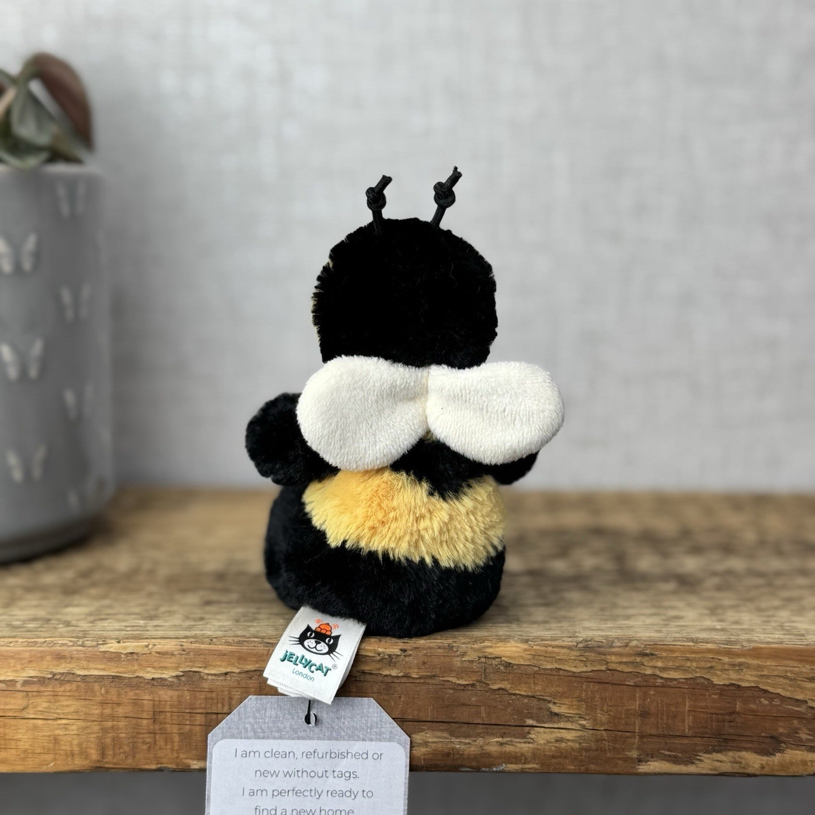 Jellycat Tiny Bumble Bee Holding A Heart - Tiny Bee NWOT - Rare Retired 5"