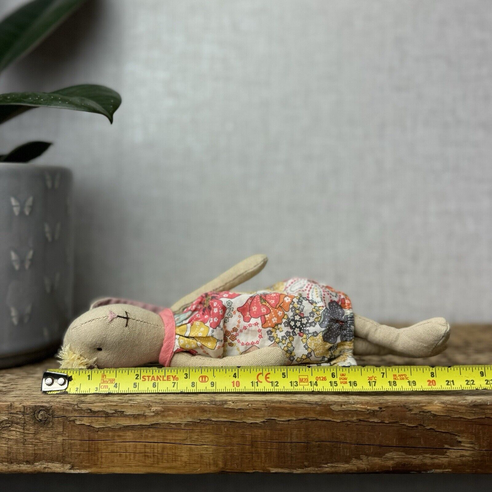 Maileg Mini Bunny Flora - Mini bunny Girl In Floral Dress Retired 2016