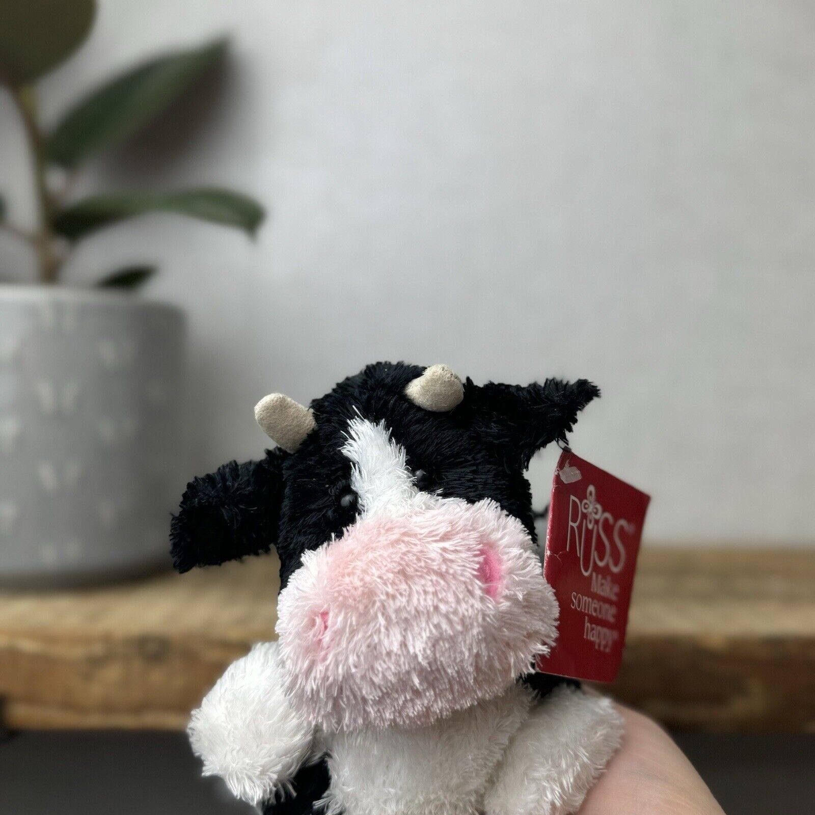 Russ Berrie Luvvies - Fred The Cow Beanie - Pudding Cow Soft Toy Tiny 4”
