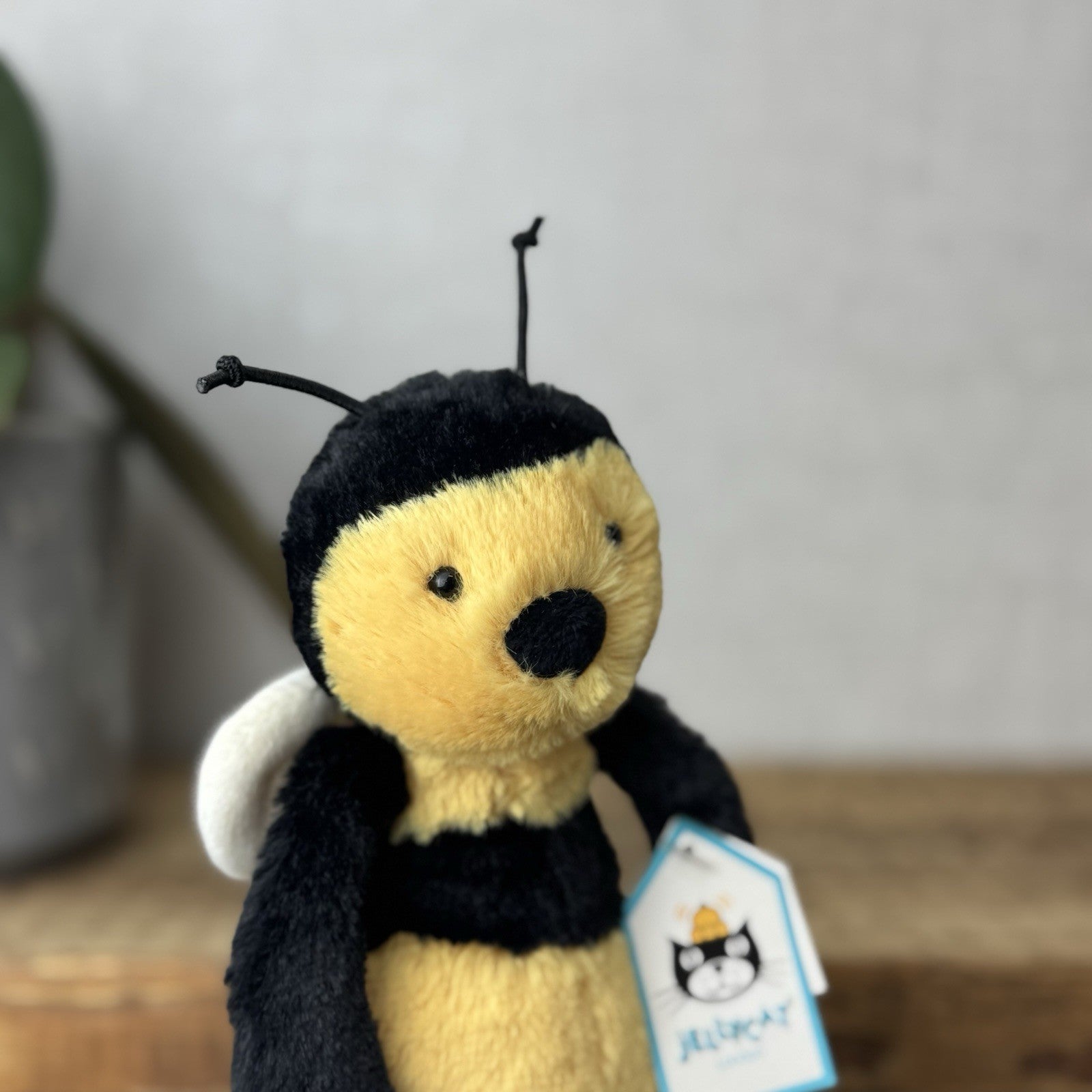 Jellycat Small Bashful Bee - Old Style Bumble Bee Beanie Plush New With Tags 8”