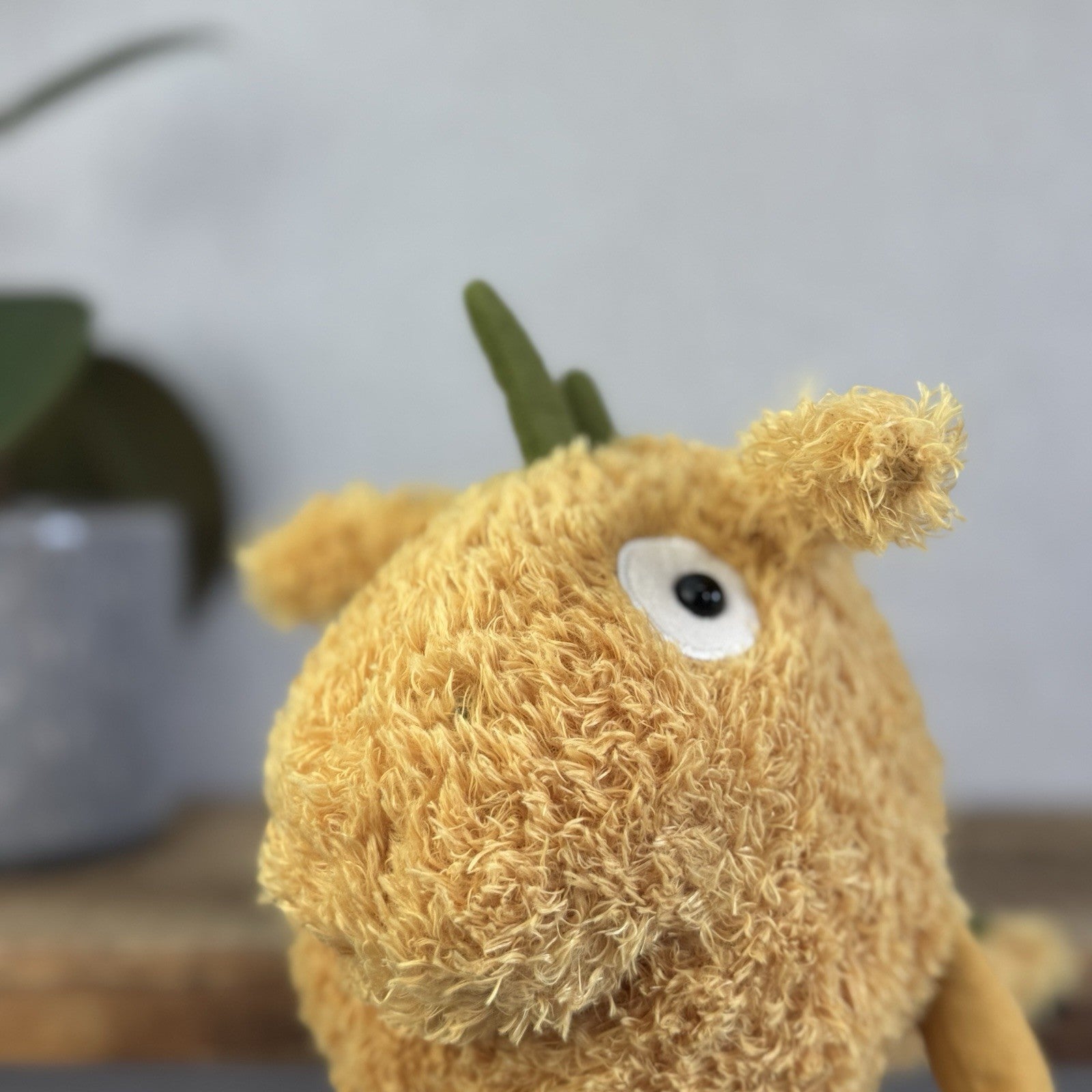 Jellycat Jubjub Yonnie - Yellow Curly Fur Alien Soft Toy - Monster/Alien 9”