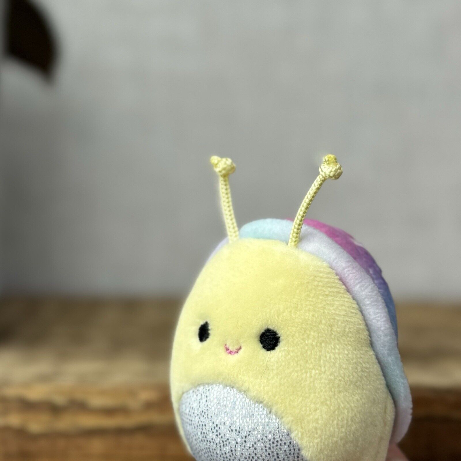 Squishmallow Squishville - Elysa The Snail - Soft Toy Tiny Snail Squishville 2”
