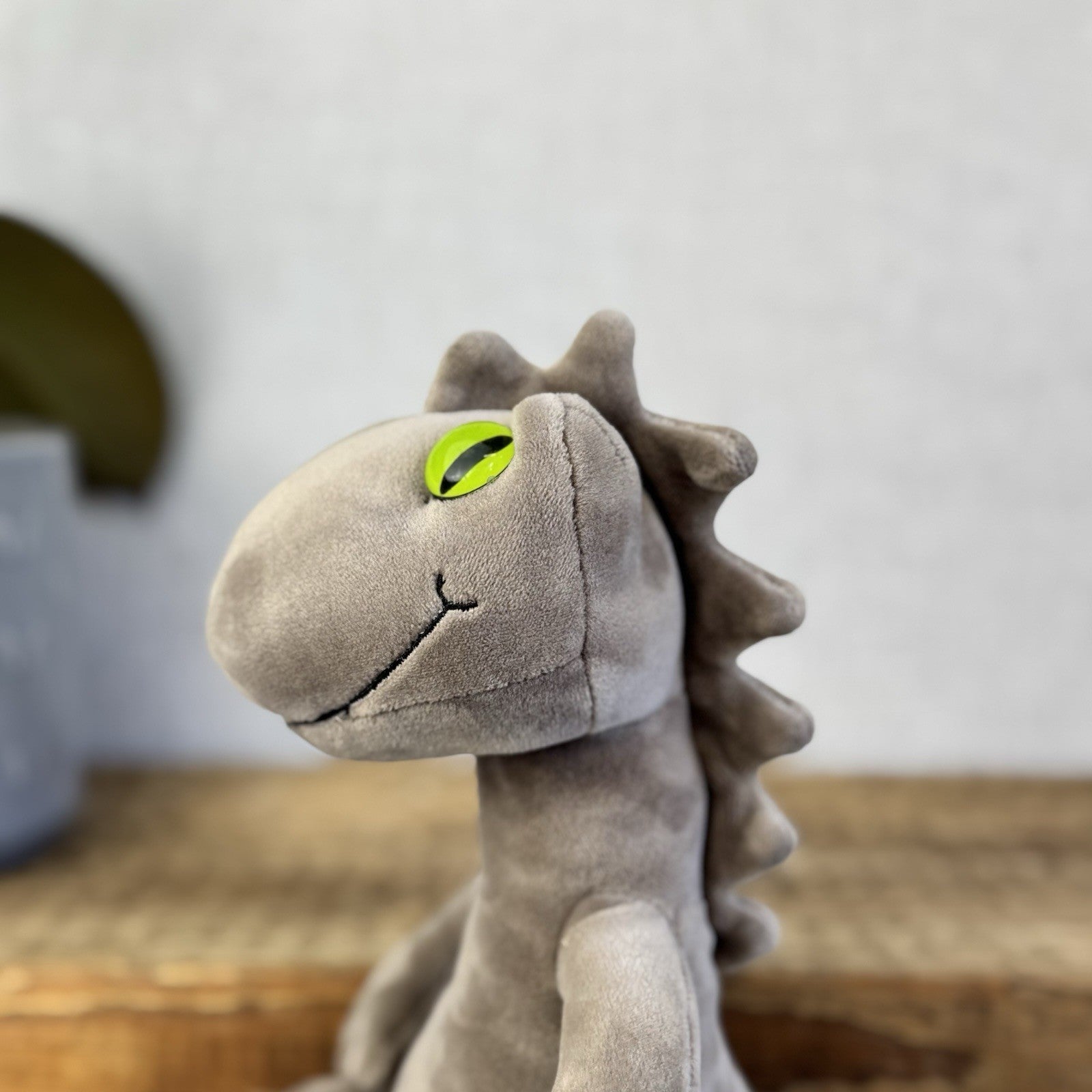 Jellycat Medium Nat Newt - Grey Lizard Green Big Eyes Beanie Velour Retired 10"