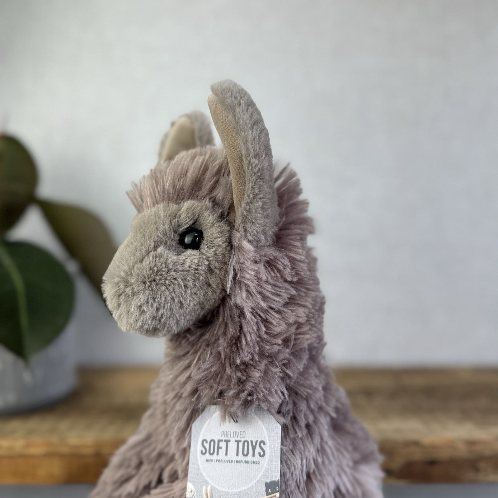 Douglas Cuddle Toys - Josie Soft Toy Llama Super Soft Cute Alpaca/llama NWOT 12”