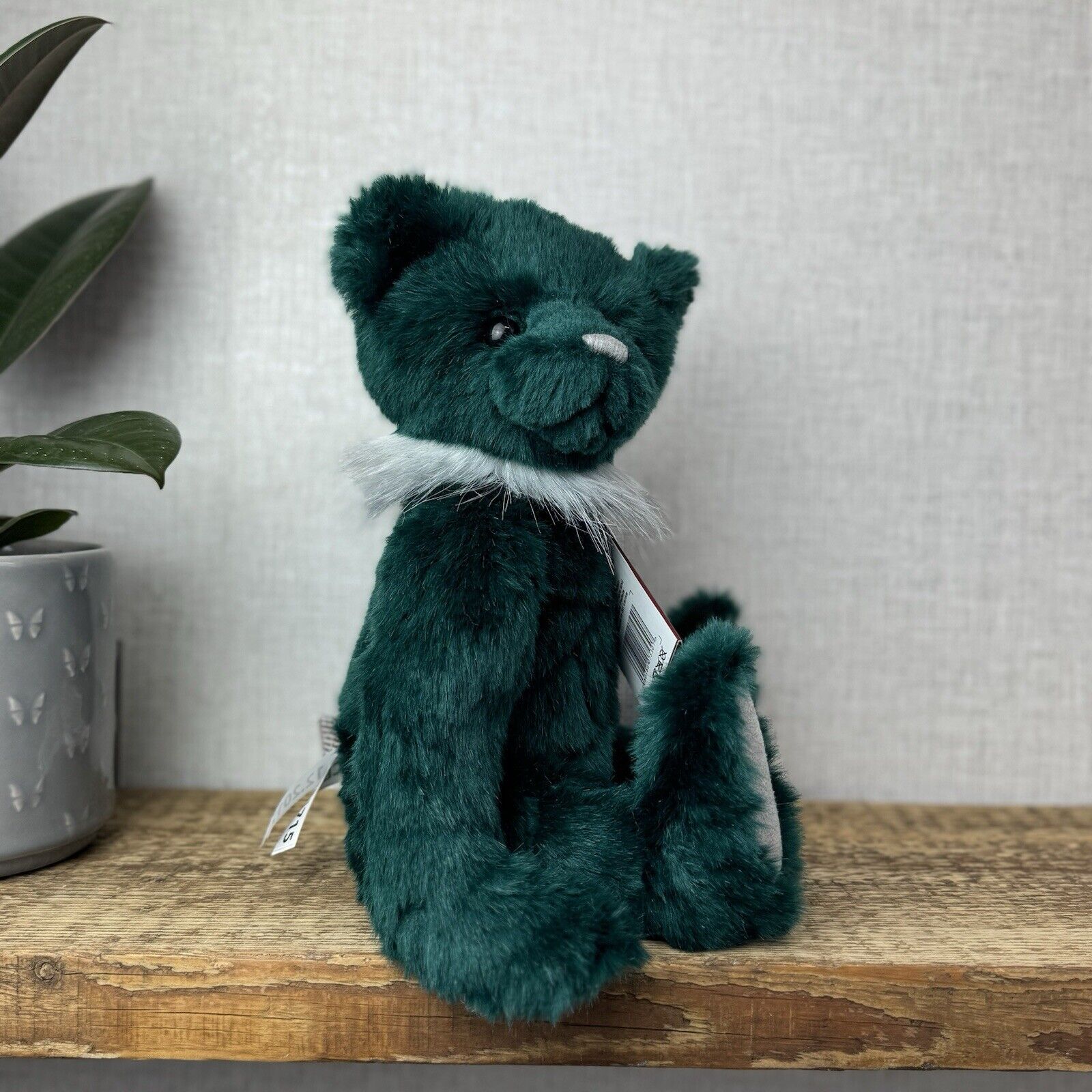 Charlie Bear Mr Cuddles - Festive Green Collectors Bear Posable - CB181715