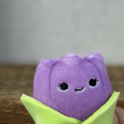 Squishmallow Squishville - Mini Flower Soft Toy Squish Jackie Purple Tulip 2"