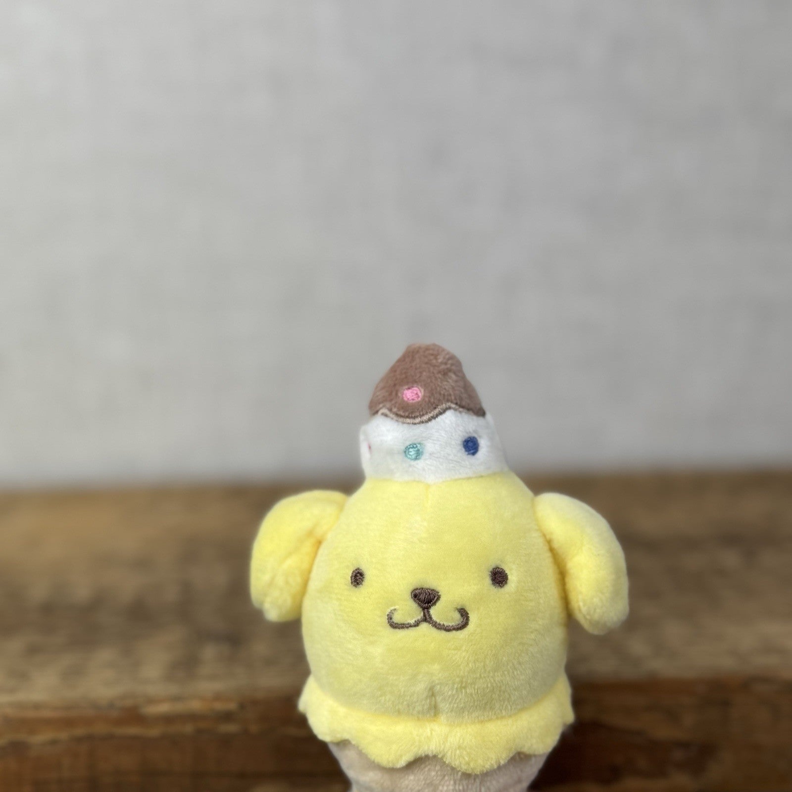 Gund Sanrio Hello Kitty And Friends Keyring - Pompompurin Ice Cream Yellow