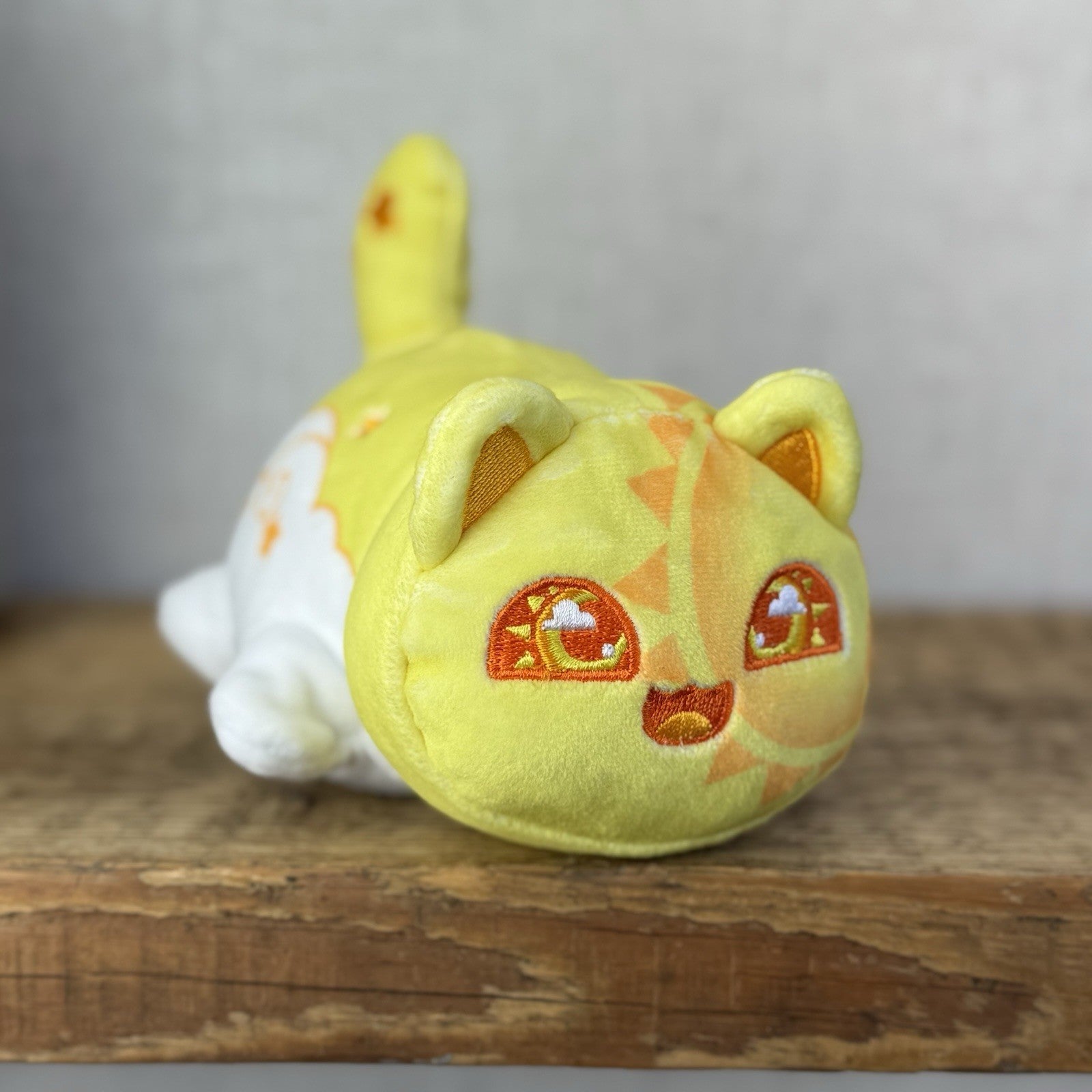 Aphmau MeeMeows - Sun Cat Celestial Mystery Litter - Yellow Sun Cat Plush 5”