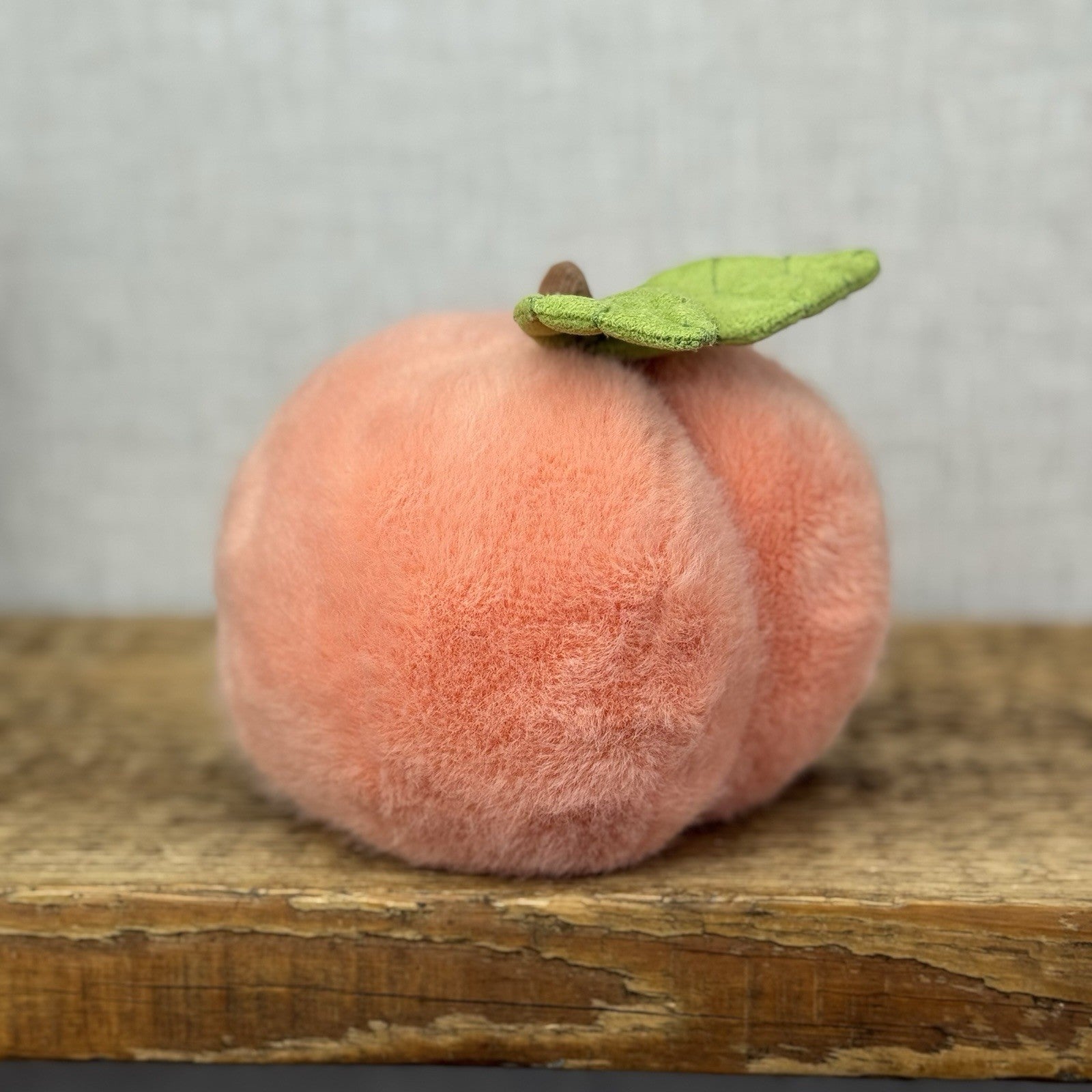 Jellycat Fuzzy Amuseable Peach - Beanie Fruit Peach Super Soft Plush NWOT 6”