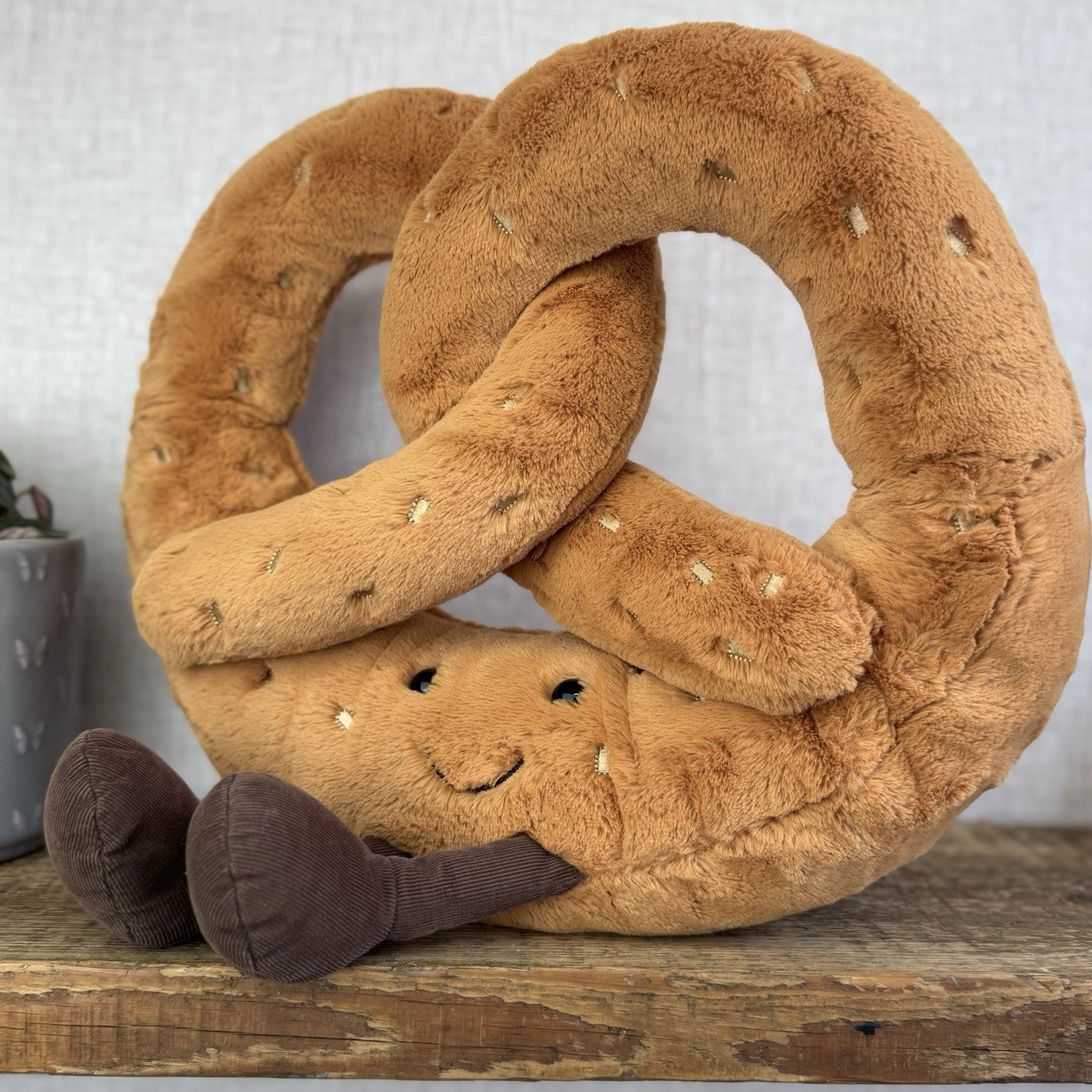 Jellycat Huge Amuseable Pretzel - Huge Amuseable Retired Soft Toy NWOT 16"
