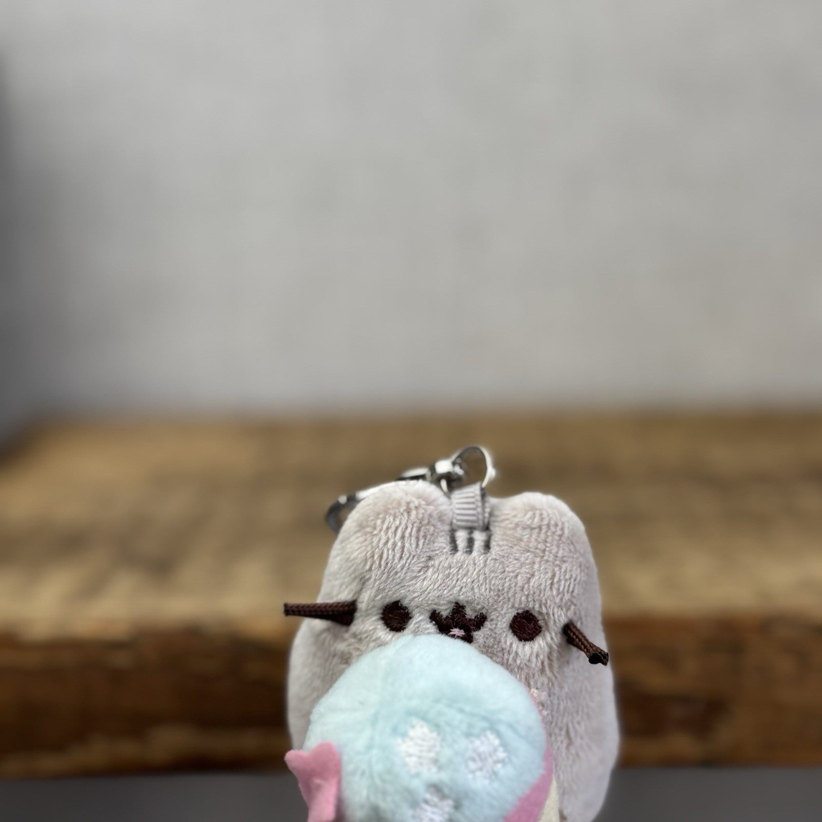 Gund Pusheen Cat Keyring - Celebration Suprise Series 12 Mini Pusheen Clip NWOT 