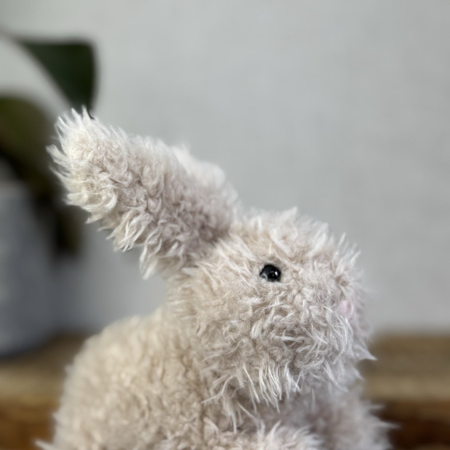 Jellycat Beige Hoppity Bunny Curly Fur Fluffy Angora Bunny Rabbit Small 6”