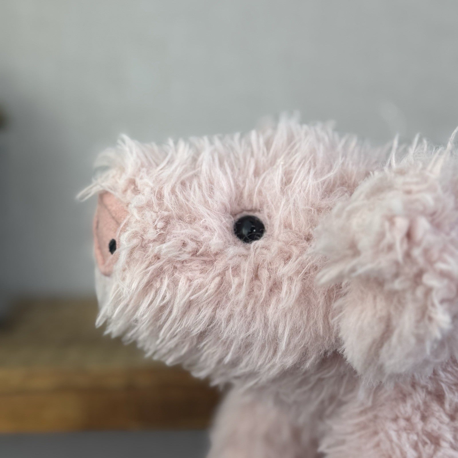 Jellycat Curvie Pig - Sitting Fluffy Curly Pink Plush Beanie Medium 9" (Tags)