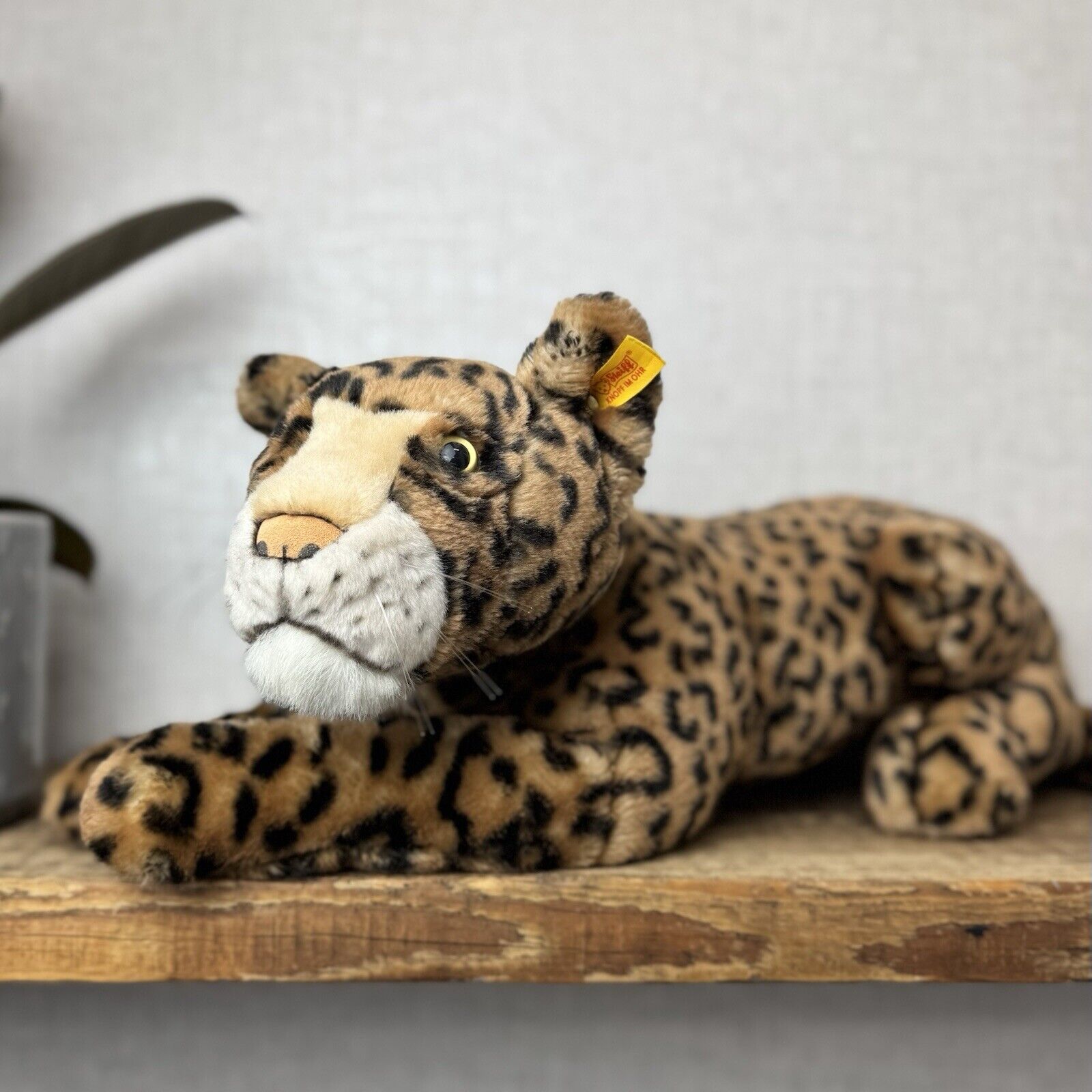 Steiff Laying Leopard With Ear Button - Large Leopard Collectible 17” - 064036