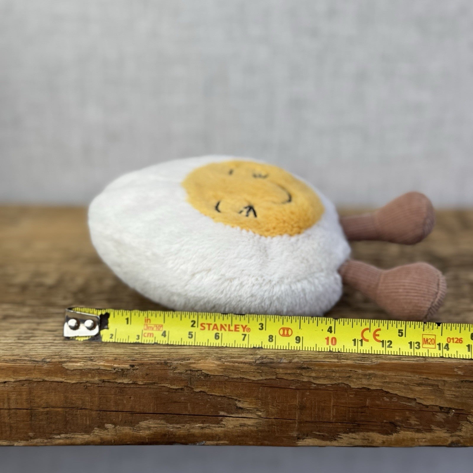 Jellycat Laughing Boiled Egg - Small Egg Laughing Face With Feet New With Tags