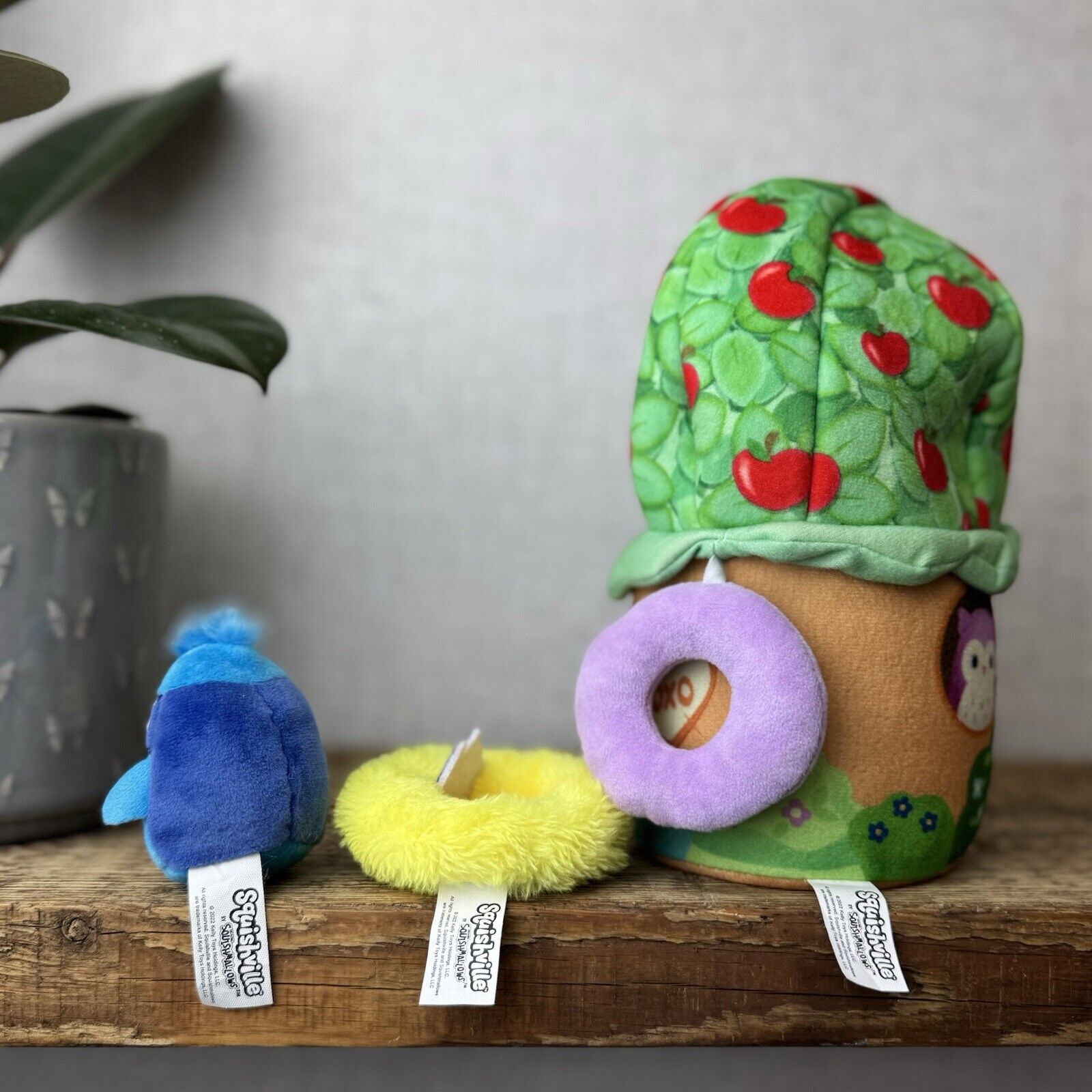 Squishmallow Squishville - Tiptop Treehouse Play Set - Babs The Bluejay 2” (2)