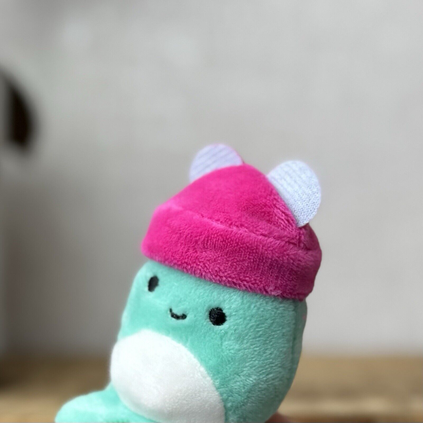 Squishmallow Squishville - Zobey Ocopus - Octopus Tiny With Pink Hat Squish 2"
